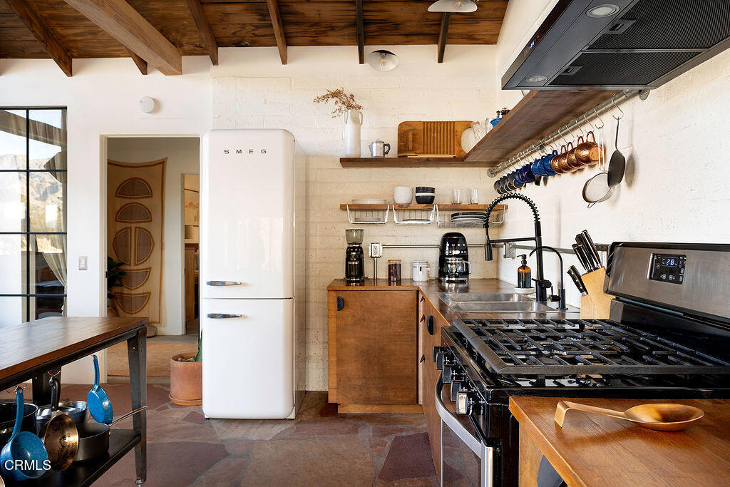 cuisine ouverte décoration rustique moderne maison Joshua Tree cuisine ouverte décoration rustique moderne maison Joshua Tree