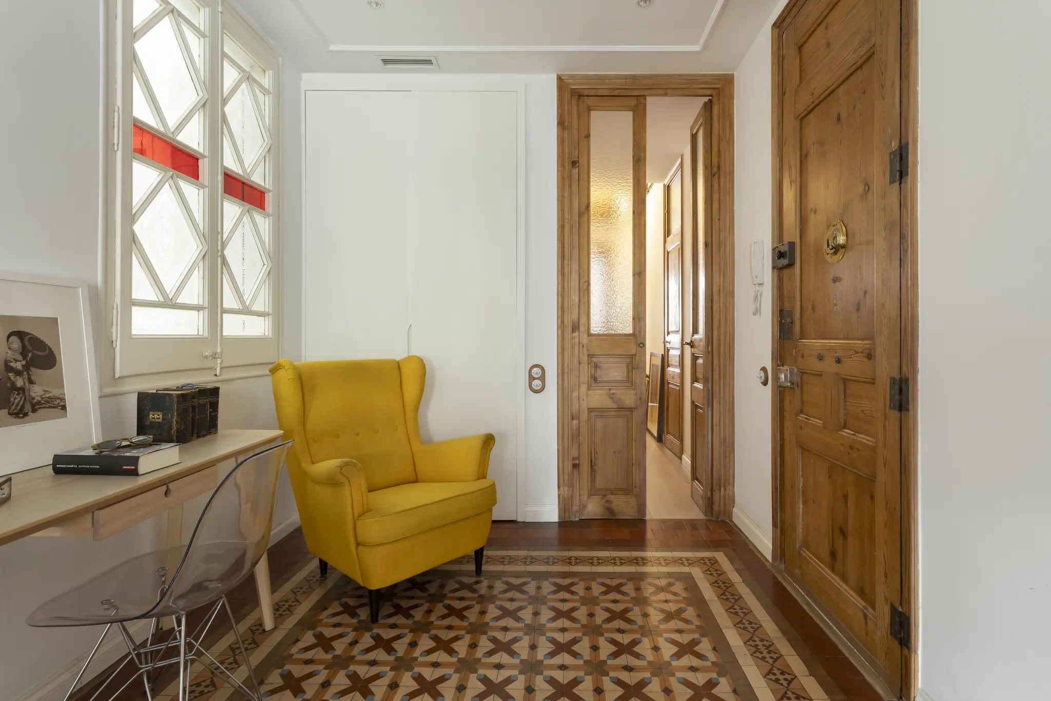 entrée sol céramique Nolla appartement rénové entrée sol céramique Nolla appartement rénové