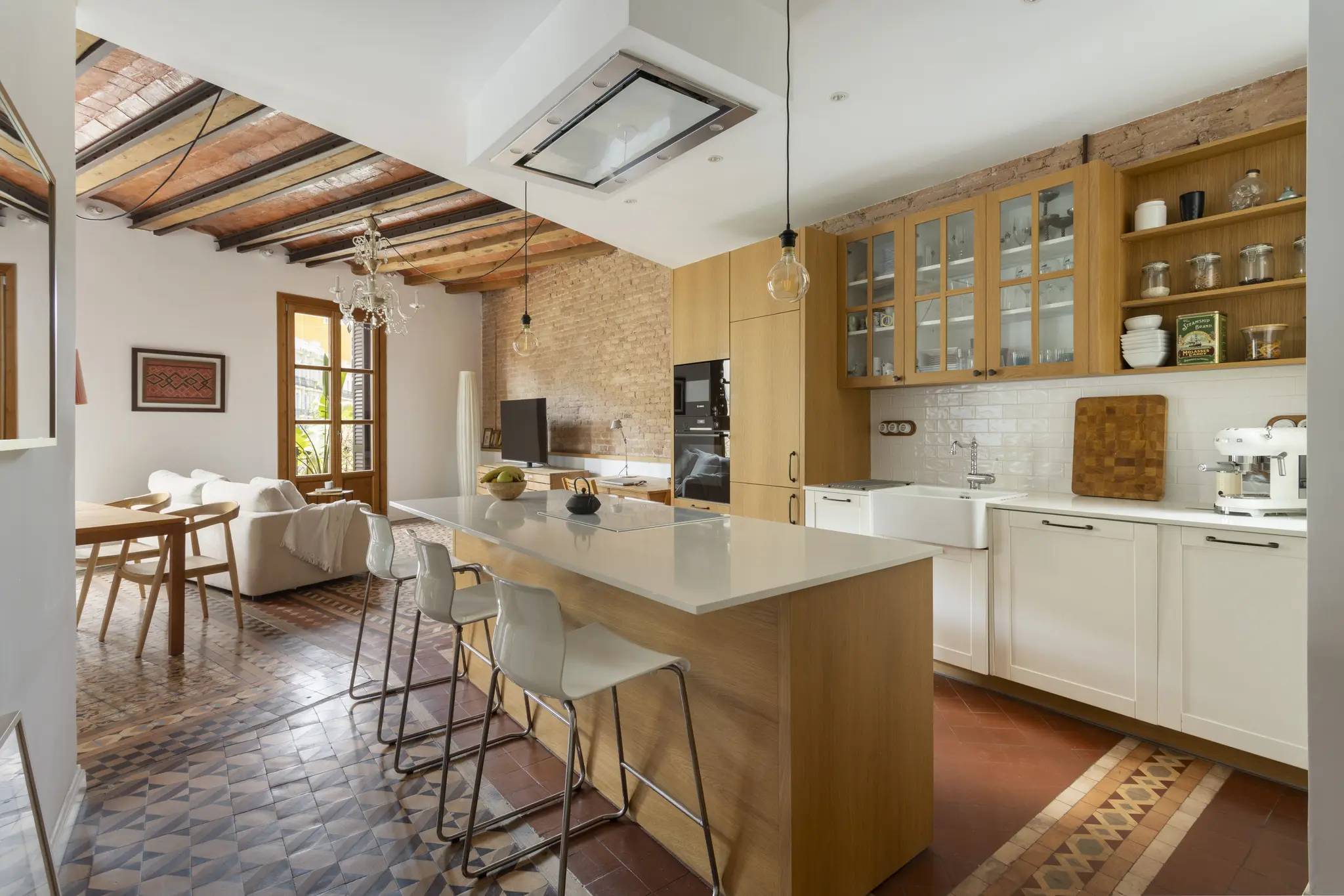 cuisine ouverte sol céramique Nolla appartement rénové décoration contemporaine cuisine ouverte sol céramique Nolla appartement rénové décoration contemporaine