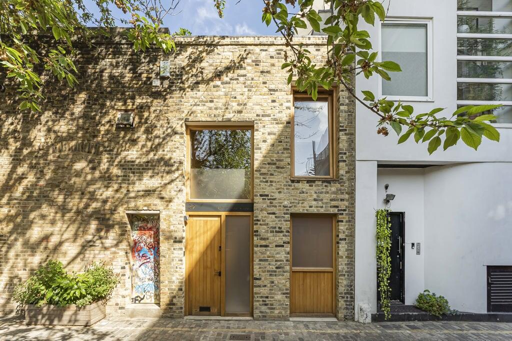 petite maison de ville accolée façade briques Londres
