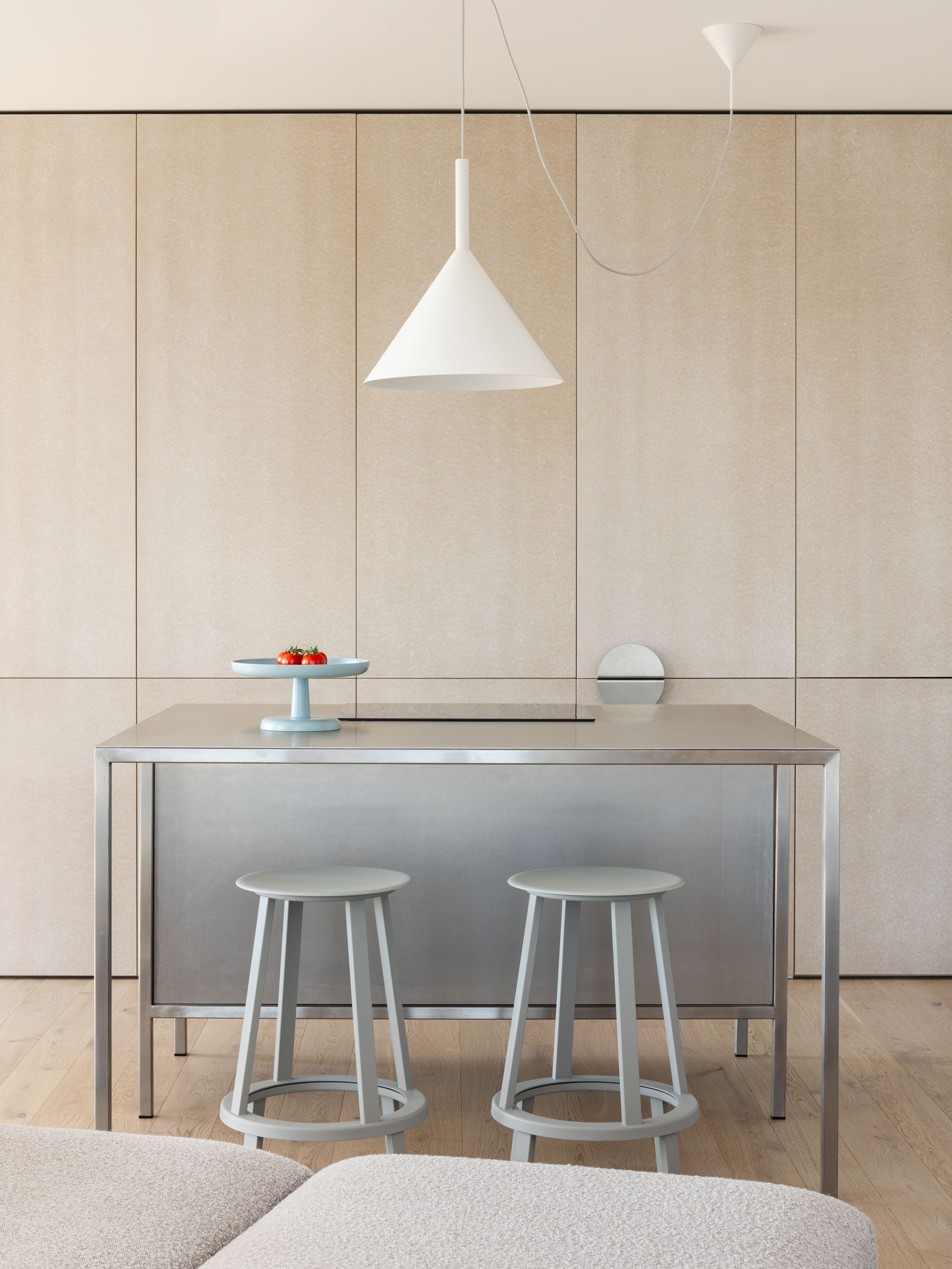 îlot de cuisine décoration design gris et métal îlot de cuisine décoration design gris et métal