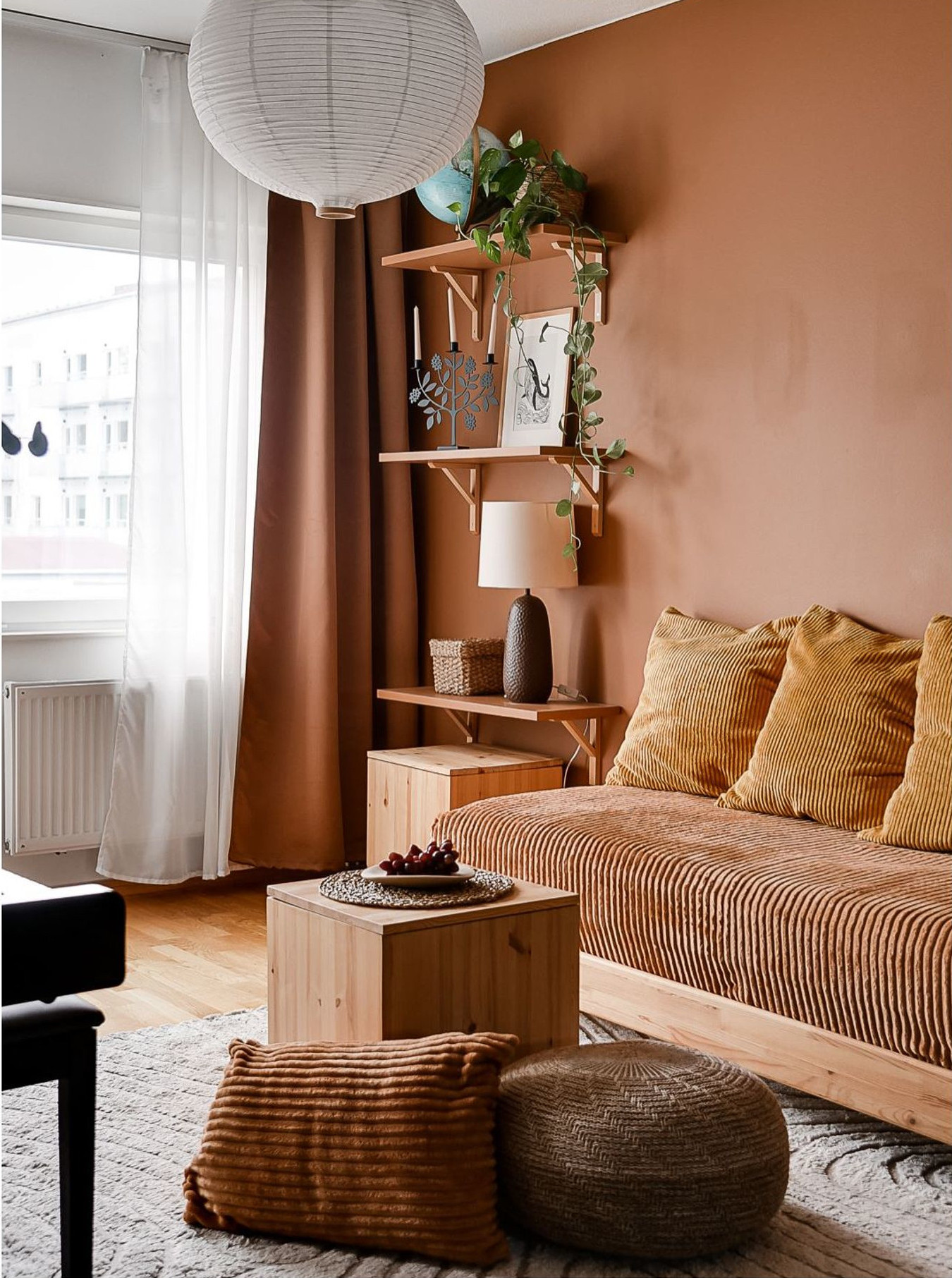 salon deux-pièces 40m2 décoration caramel