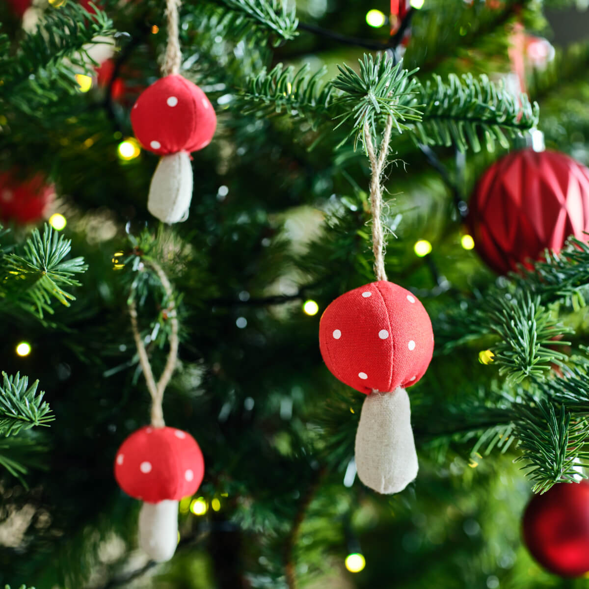décoration sapin champignons décoration IKEA pour Noël 2025