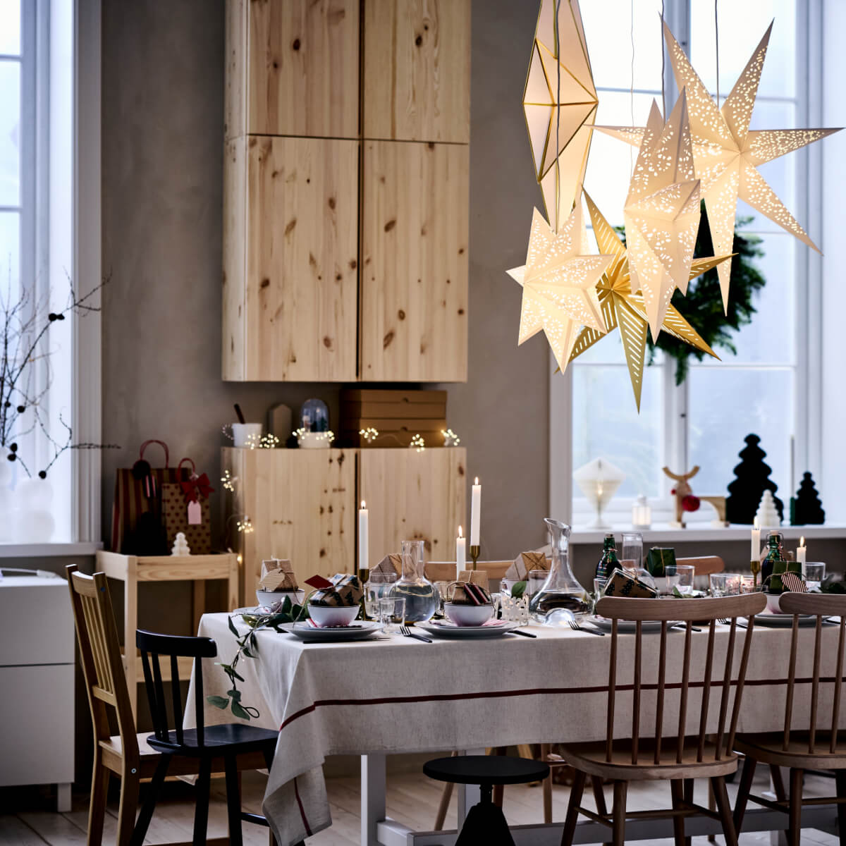 salle à manger décoration IKEA pour Noël 2025