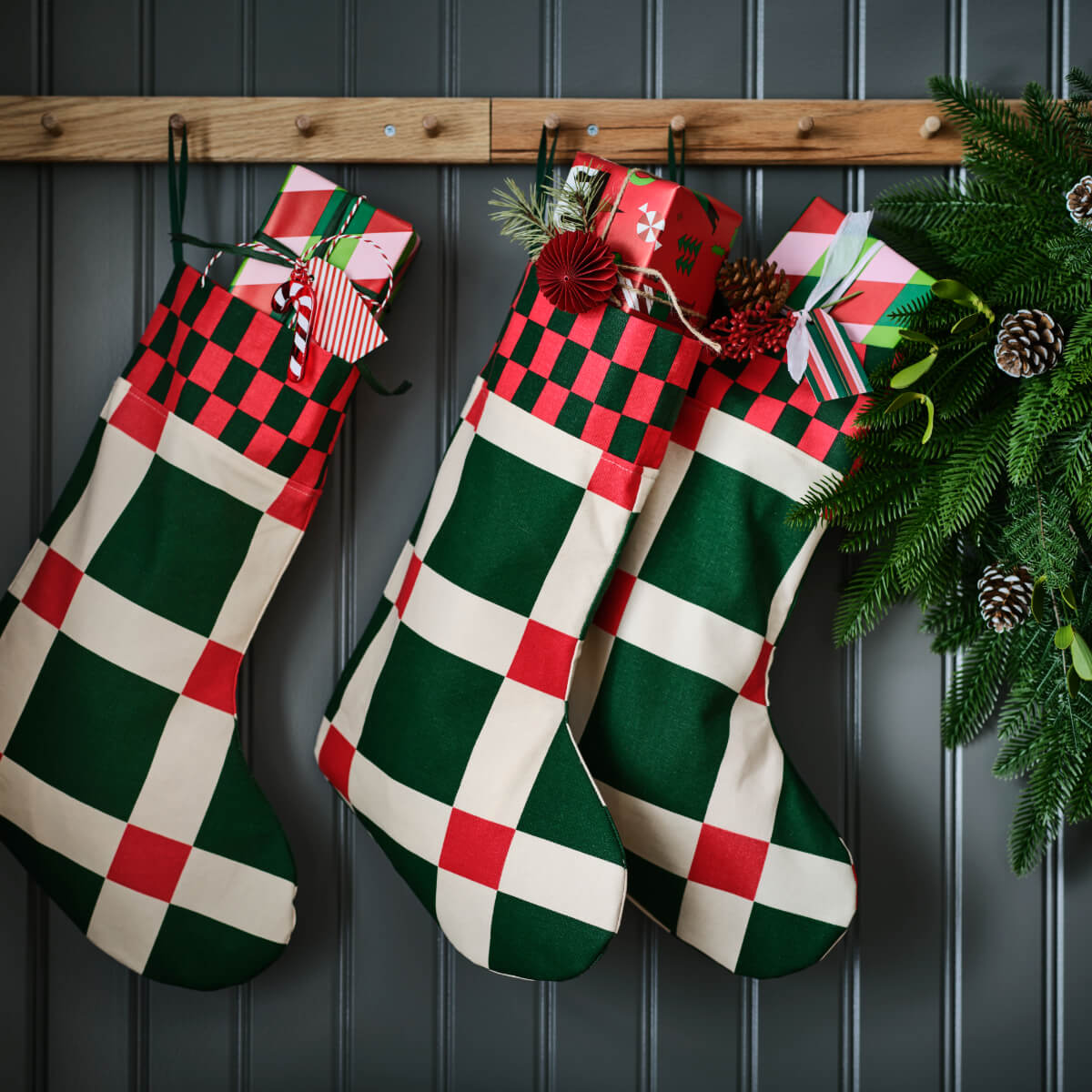 chaussettes à accrocher décoration IKEA pour Noël 2025