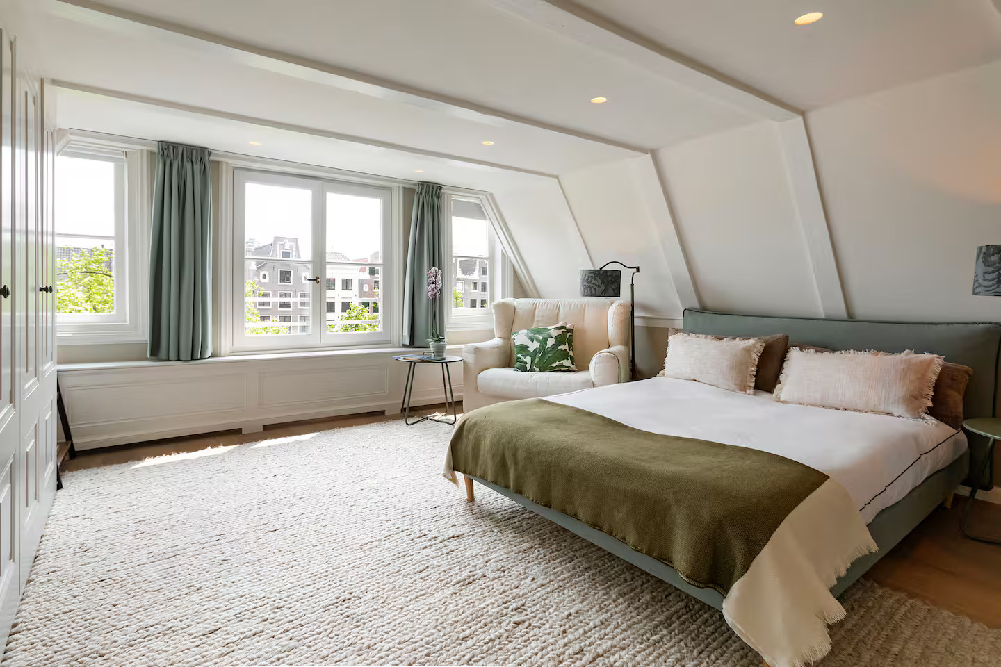 chambre mansardée contemporaine chambre mansardée contemporaine