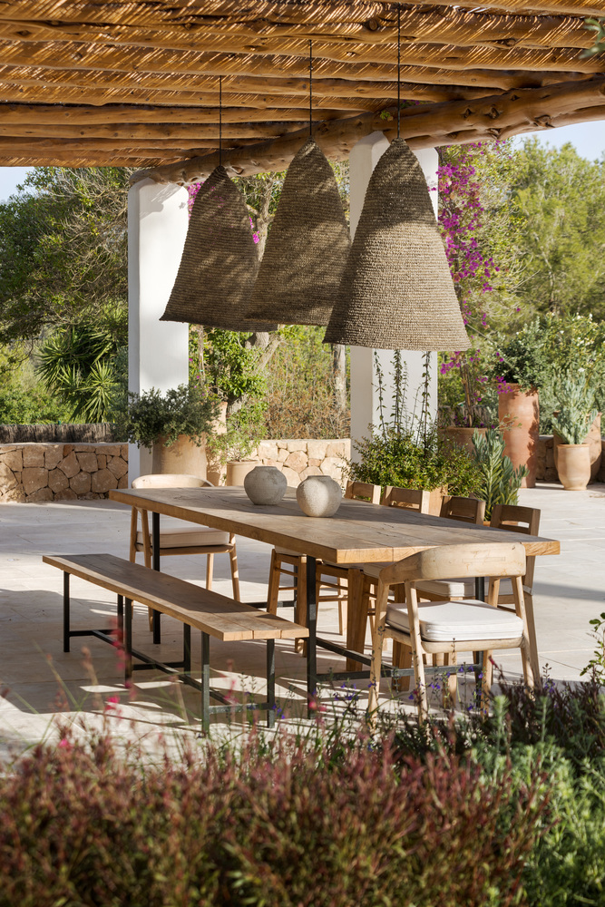 terrasse avec pergola bois maison blanche du sud Ibiza terrasse avec pergola bois maison blanche du sud Ibiza