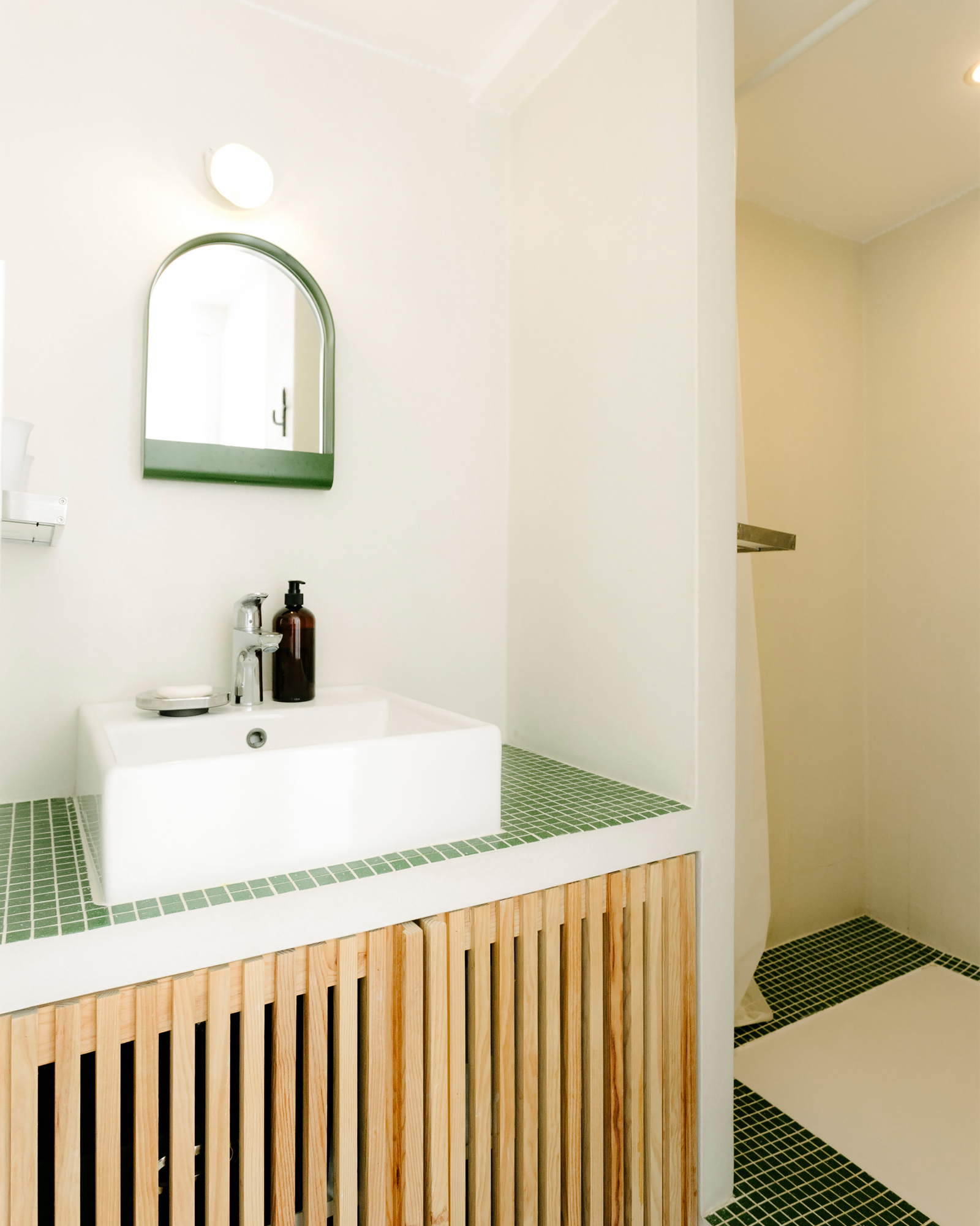 salle de bain maison basque avec piscine Maisons Domino Guéthary salle de bain maison basque avec piscine Maisons Domino Guéthary