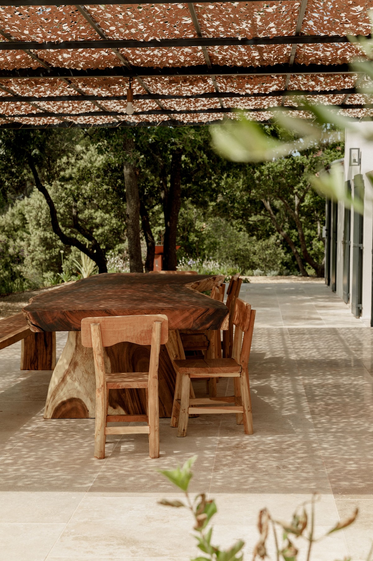 terrasse avec pergola et voile maison Provence La Bastide Blanche maison MIP terrasse avec pergola et voile maison Provence La Bastide Blanche maison MIP