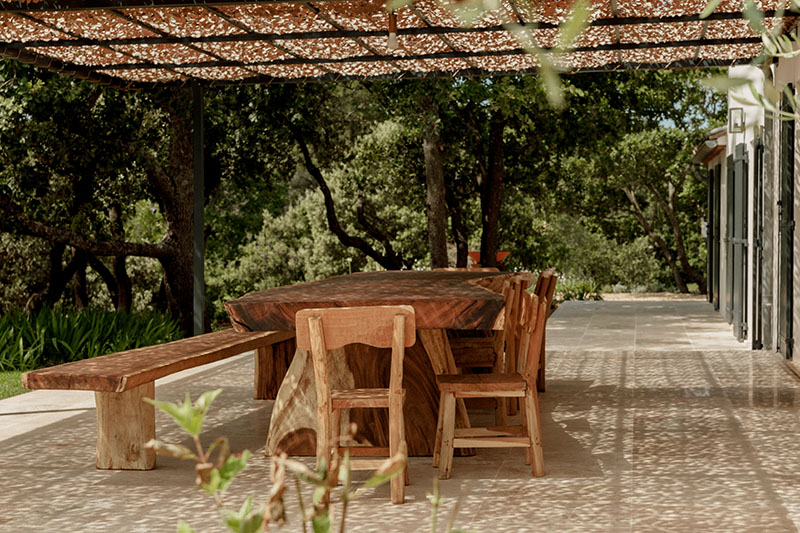 terrasse avec pergola et voile maison Provence La Bastide Blanche maison MIP terrasse avec pergola et voile maison Provence La Bastide Blanche maison MIP