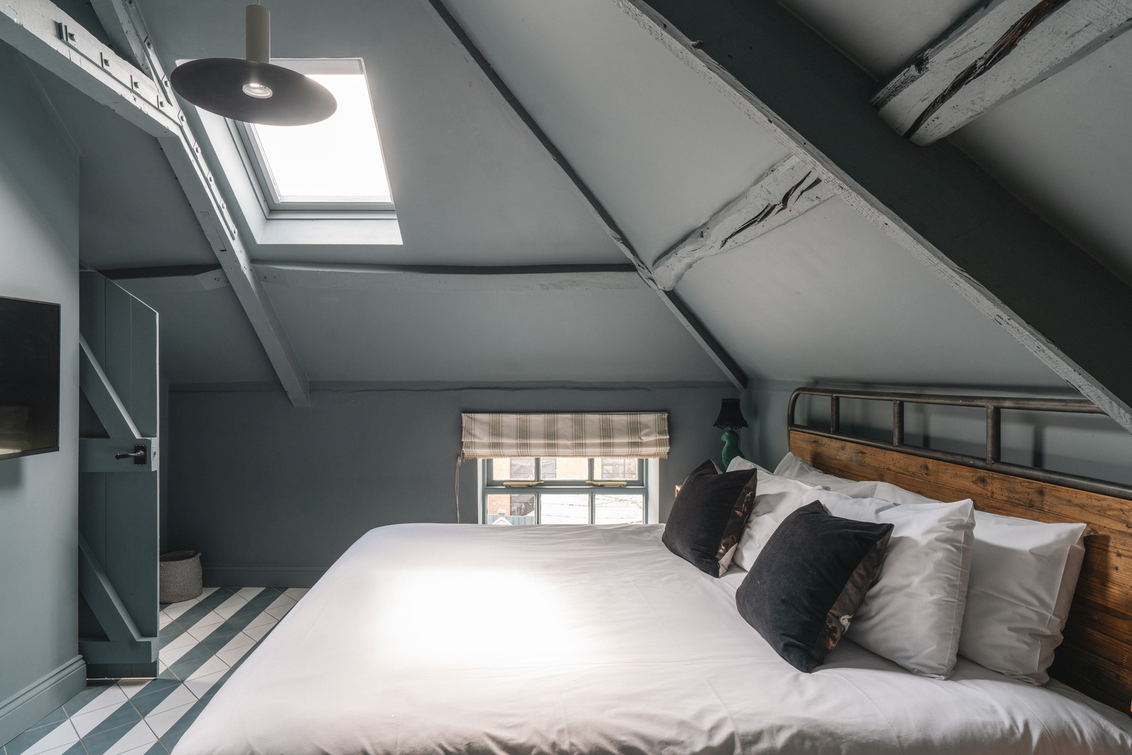 chambre mansardée dans combles