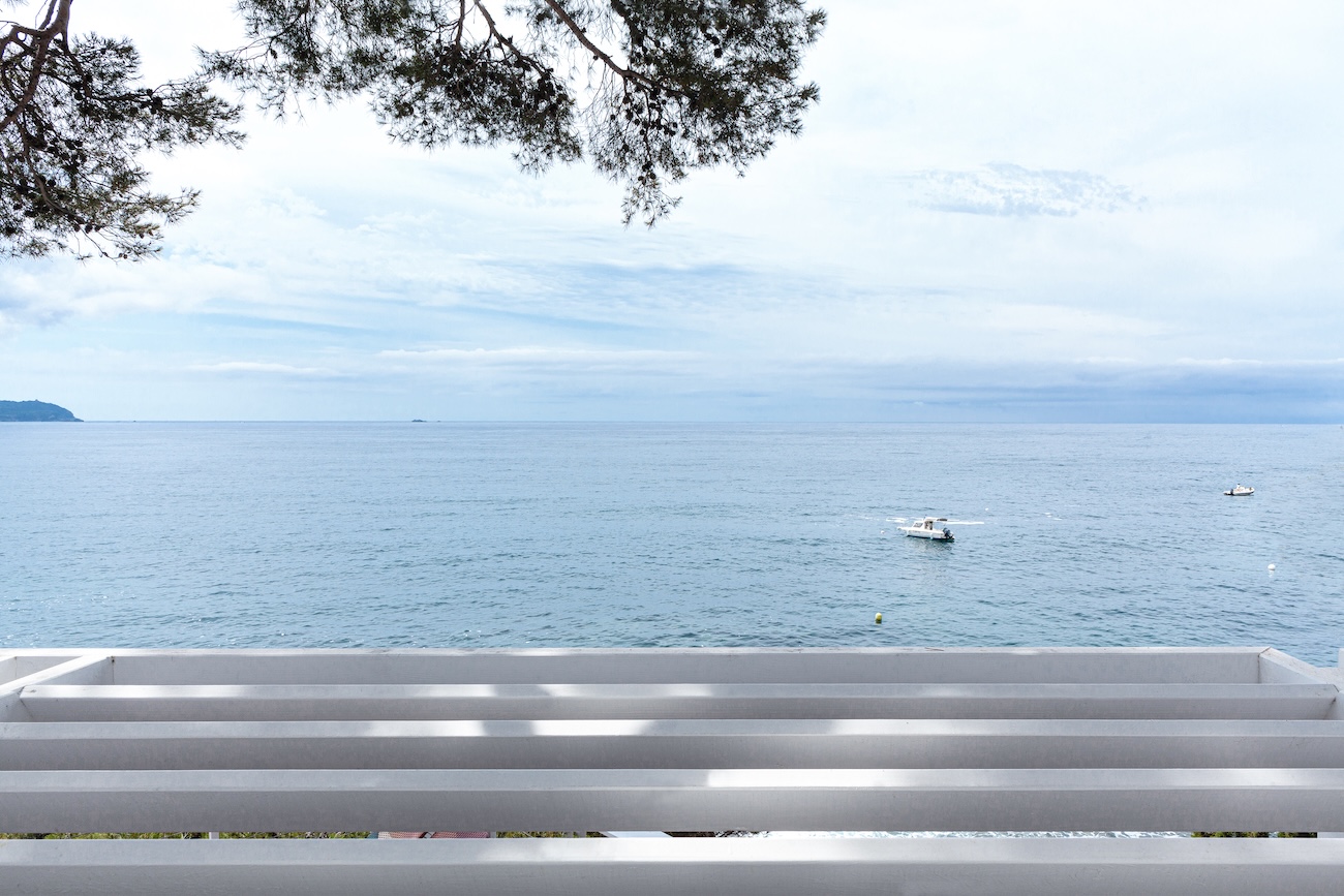 terrasse avec pergola blanche vue mer terrasse avec pergola blanche vue mer