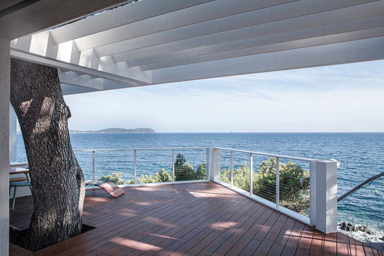 terrasse avec pergola blanche vue mer terrasse avec pergola blanche vue mer