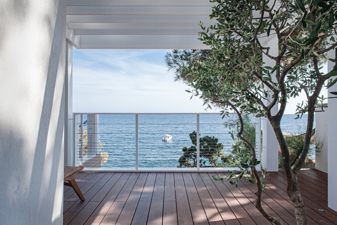 terrasse avec pergola blanche vue mer terrasse avec pergola blanche vue mer