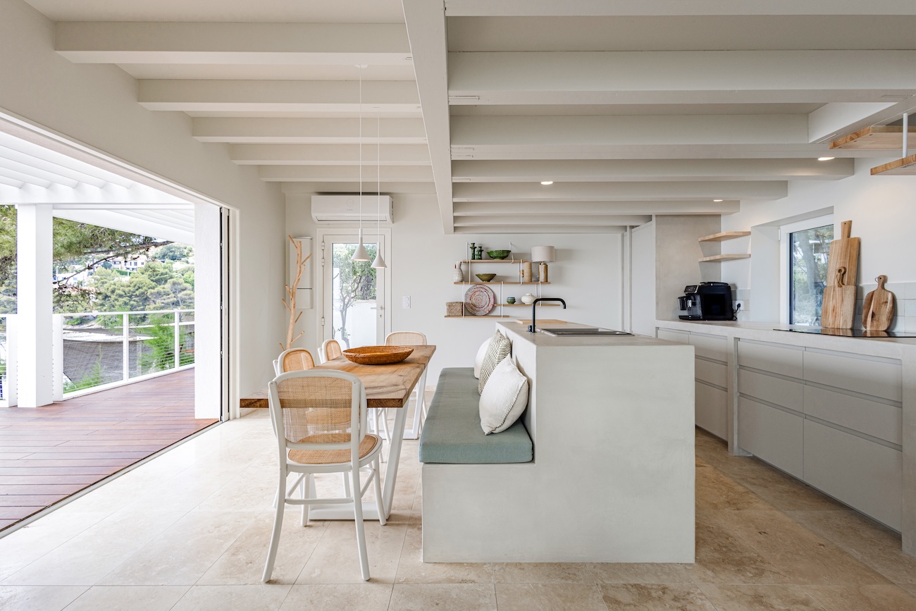 salle à manger et cuisine maison bord de mer 46m2 Méditerranée salle à manger et cuisine maison bord de mer 46m2 Méditerranée