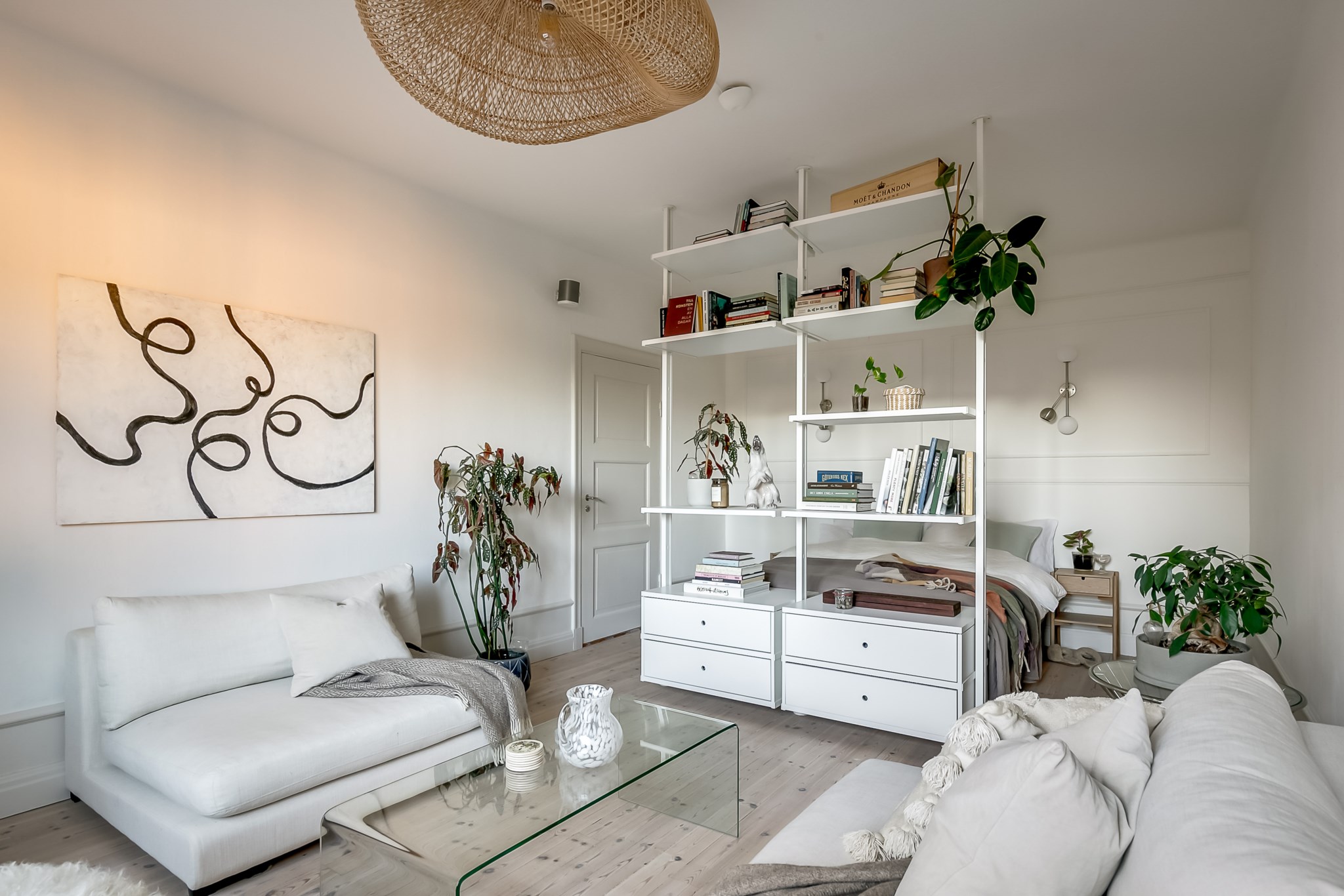 studio 54m2 avec espace chambre crée par meuble Elvarli IKEA