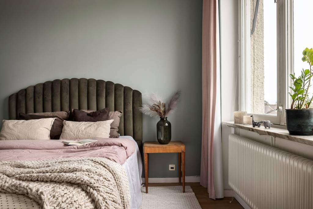 chambre murs gris vert kaki