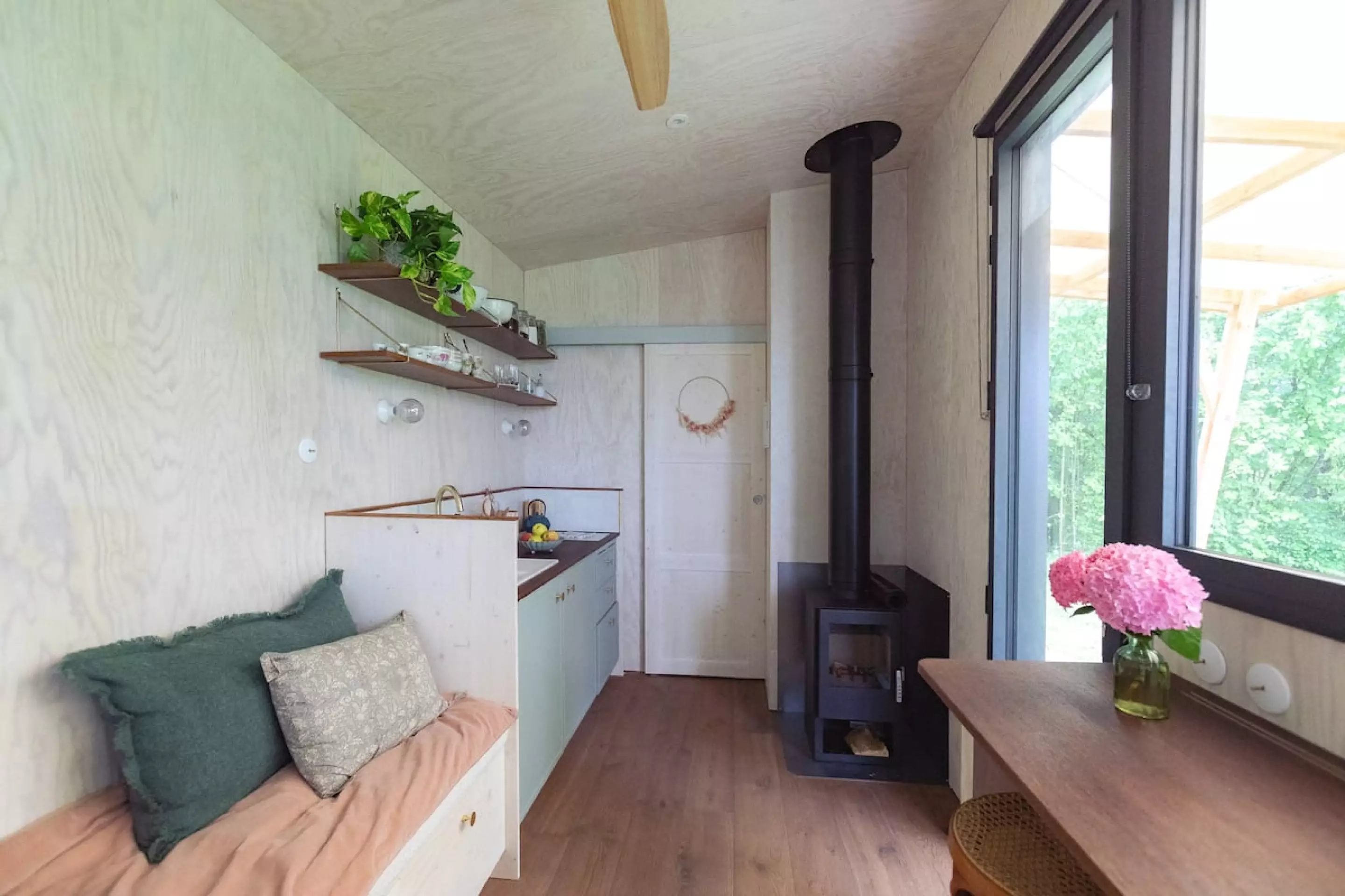 intérieur mini maison mobile avec pergola intérieur mini maison mobile avec pergola