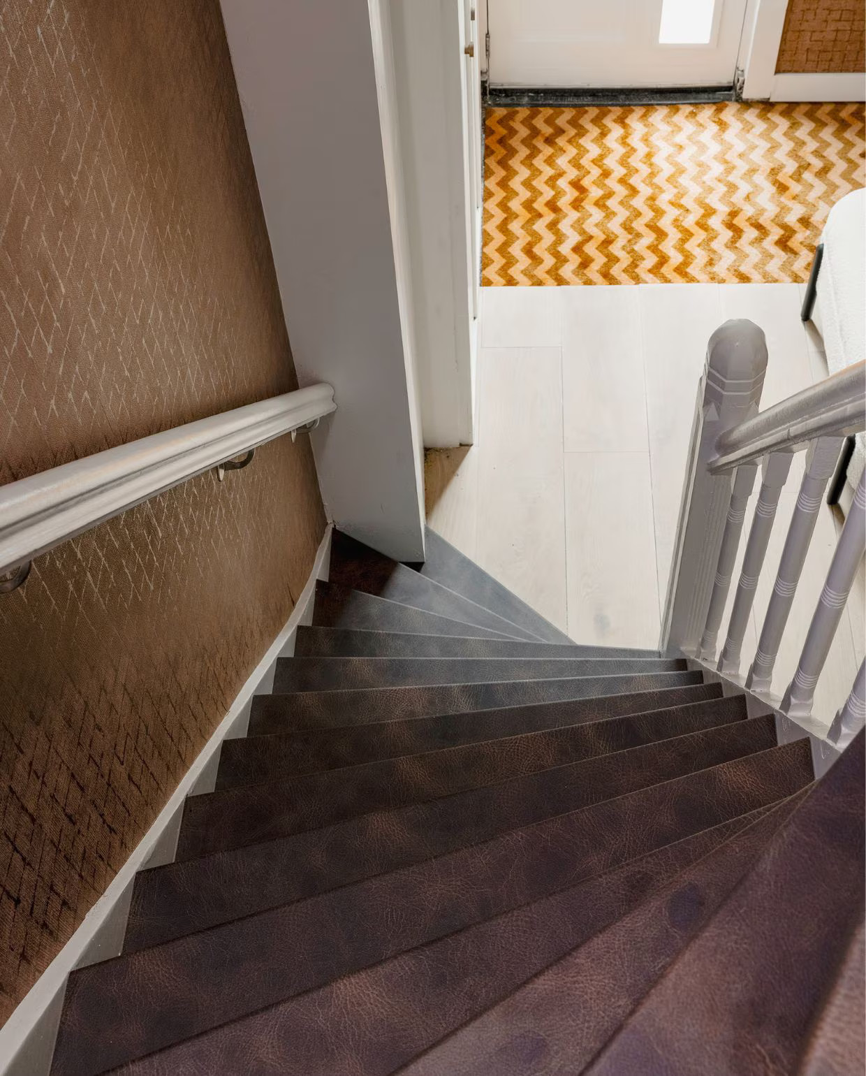 escalier bois marron escalier bois marron