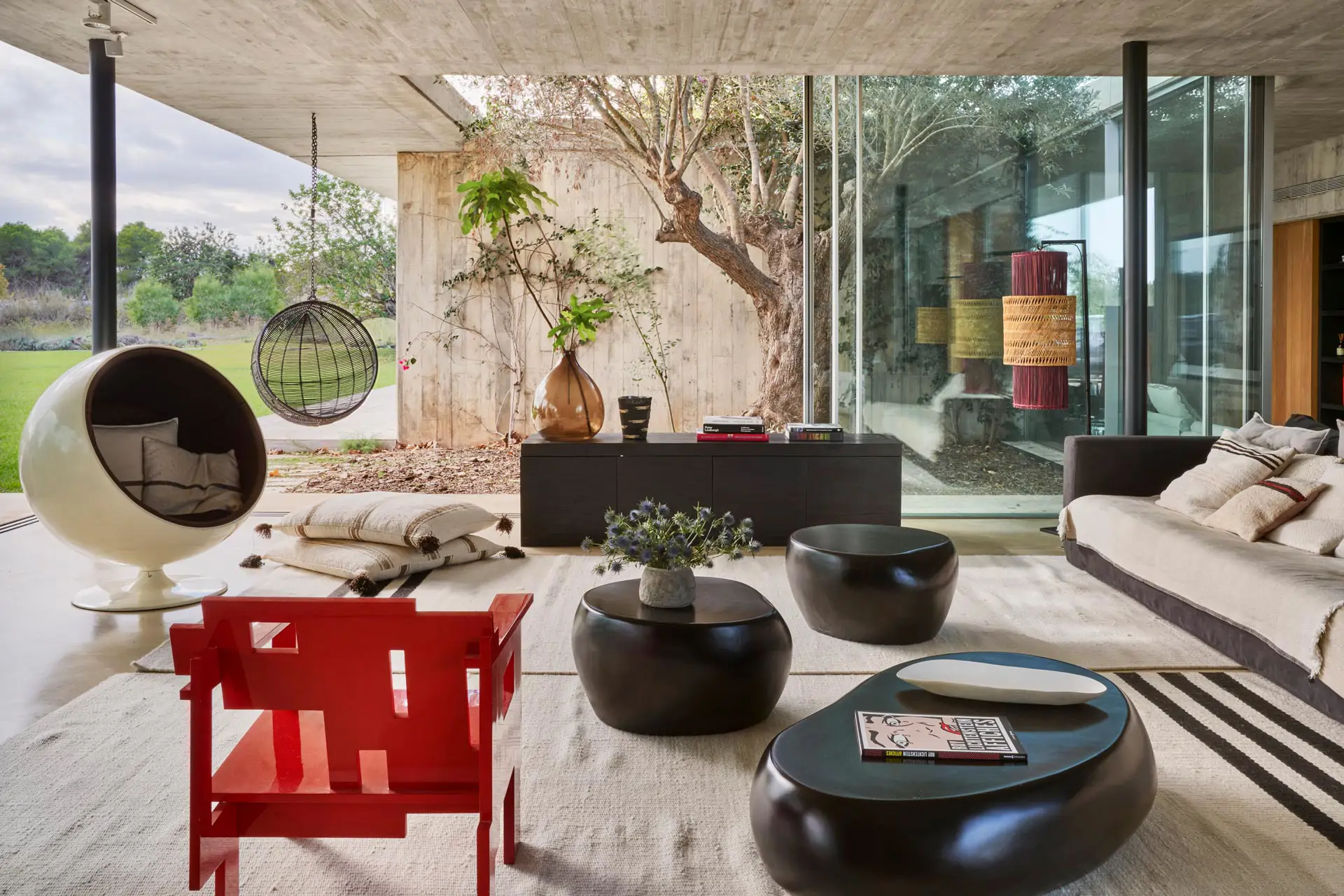 terrasse maison brutaliste à Ibiza décoration design terrasse maison brutaliste à Ibiza décoration design