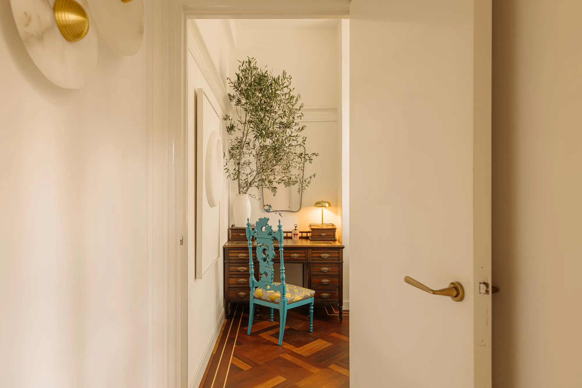 chambre avec bureau