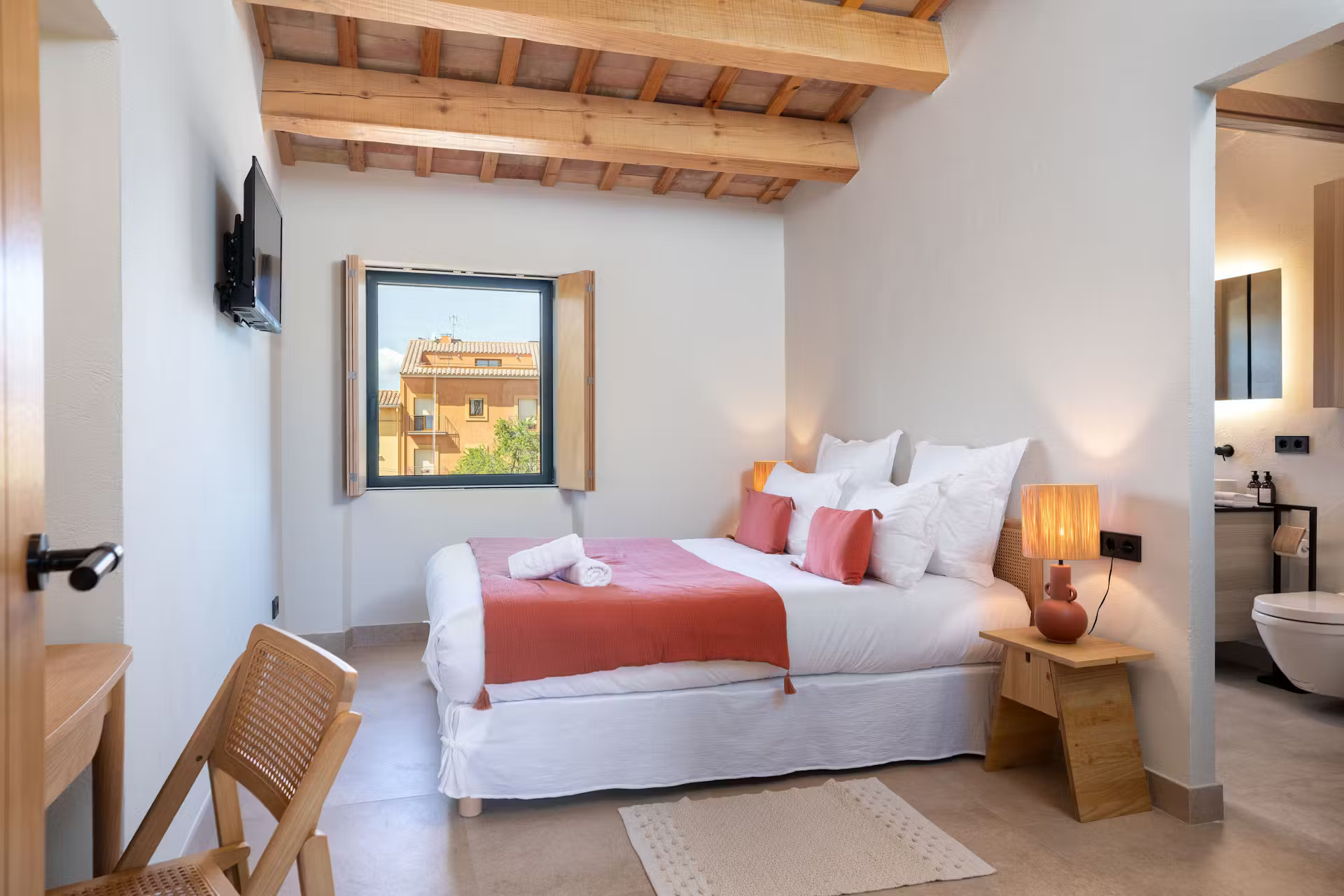 chambre maison de ville rénovée avec petit piscine moins de 10m2 Casa Alegria chambre maison de ville rénovée avec petit piscine moins de 10m2 Casa Alegria