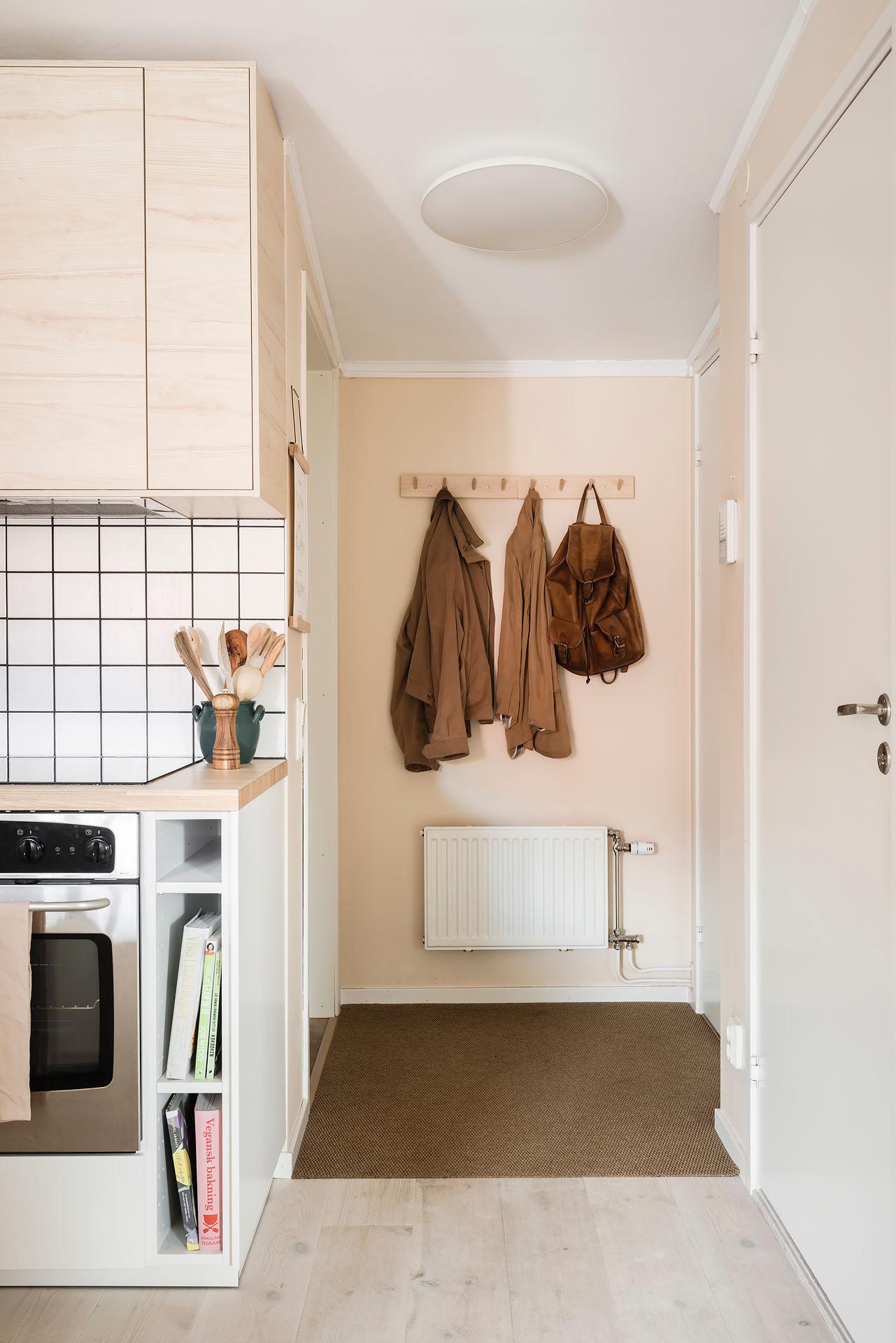 entrée avec porte-manteaux entrée avec porte-manteaux