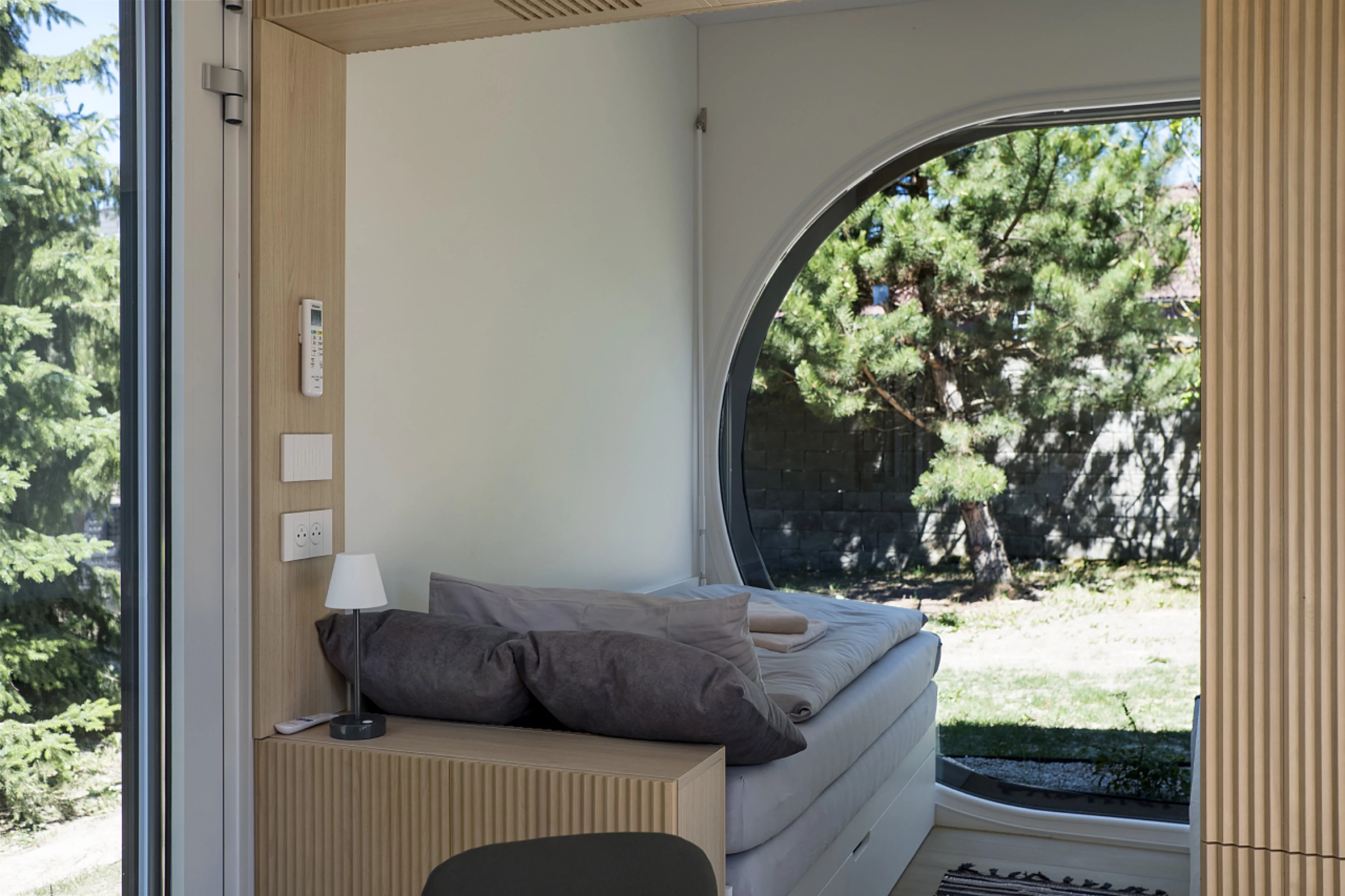 chambre petite maison de 24m2 design et hors reseaux Ecocapsule Box chambre petite maison de 24m2 design et hors reseaux Ecocapsule Box