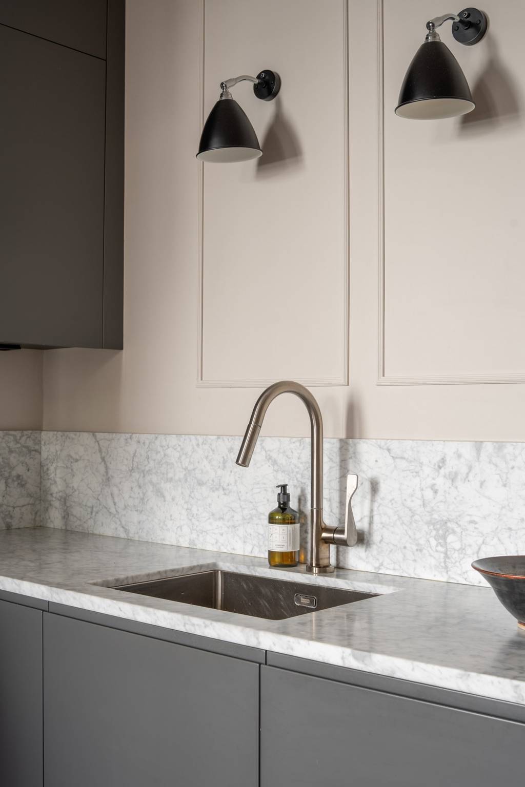 cuisine design grise et marbre blanc cuisine design grise et marbre blanc