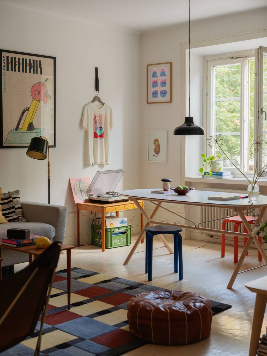 salon deux-pièces 42m2 décoration colorée et vintage
