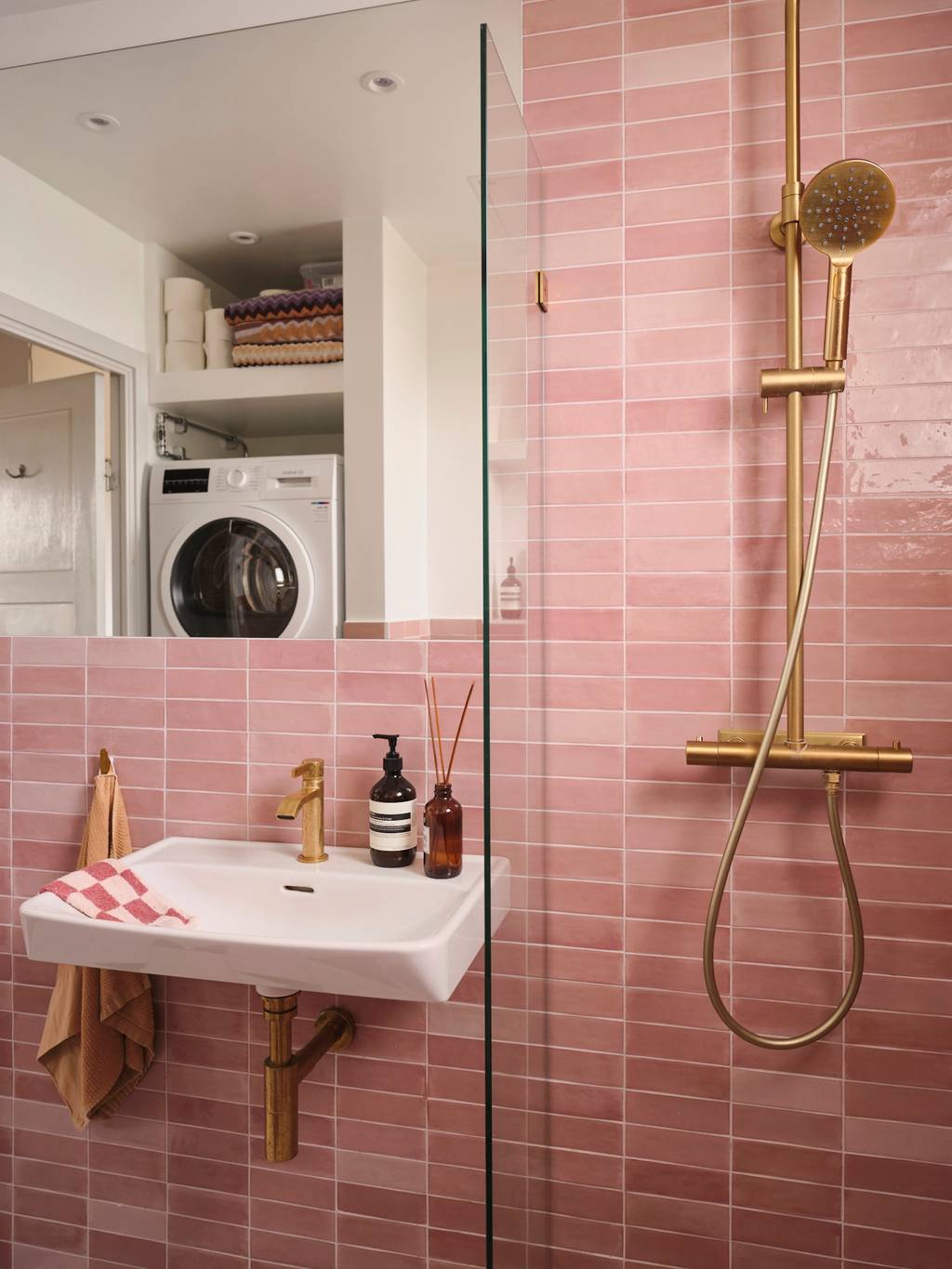salle de bain moderne rose salle de bain moderne rose