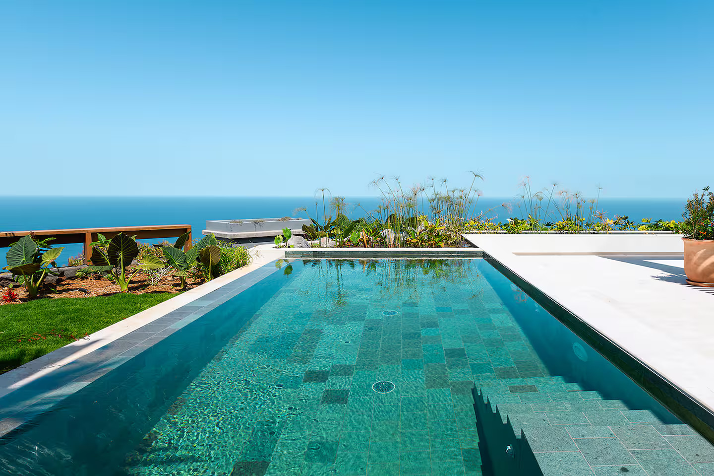 terrasse maison contemporaine avec piscine et vue mer Tenerife terrasse maison contemporaine avec piscine et vue mer Tenerife