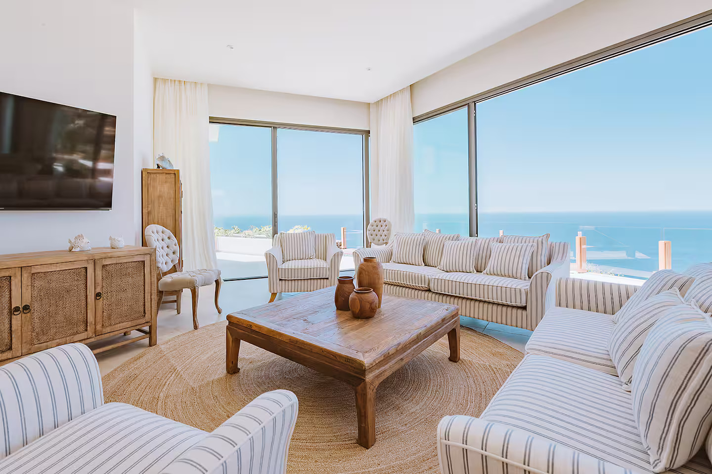 salon maison contemporaine avec piscine et vue mer Tenerife salon maison contemporaine avec piscine et vue mer Tenerife