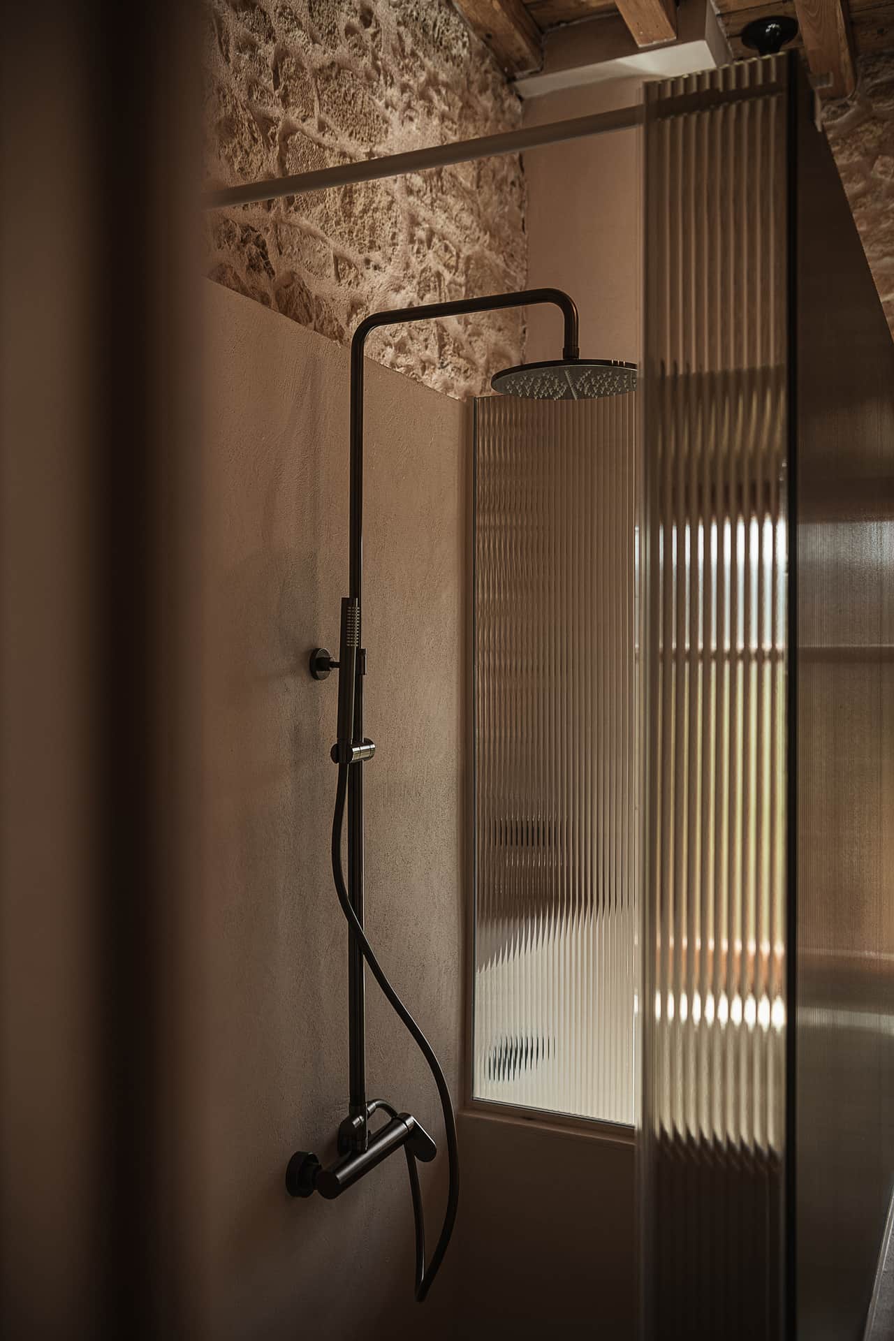 salle de bain mur pierre Corte Interna salle de bain mur pierre Corte Interna