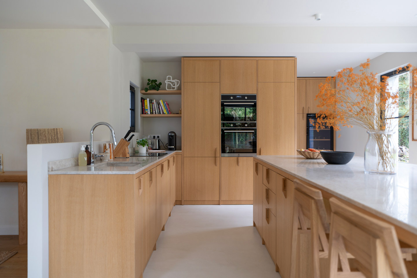 cuisine bois clair moderne décoration contemporaine maison rénovée ancien corps de ferme cuisine bois clair moderne décoration contemporaine maison rénovée ancien corps de ferme