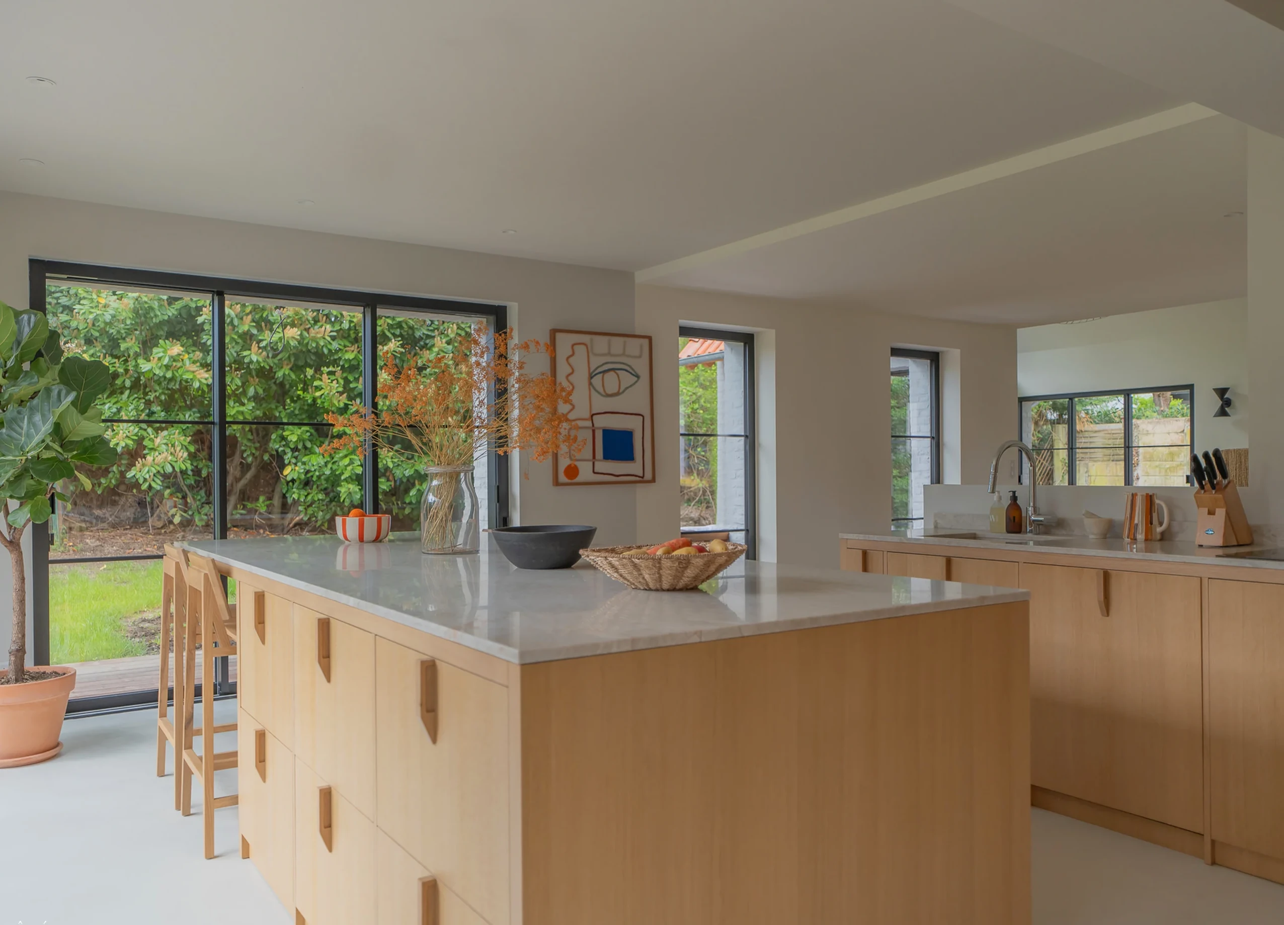 cuisine bois clair moderne décoration contemporaine maison rénovée ancien corps de ferme cuisine bois clair moderne décoration contemporaine maison rénovée ancien corps de ferme