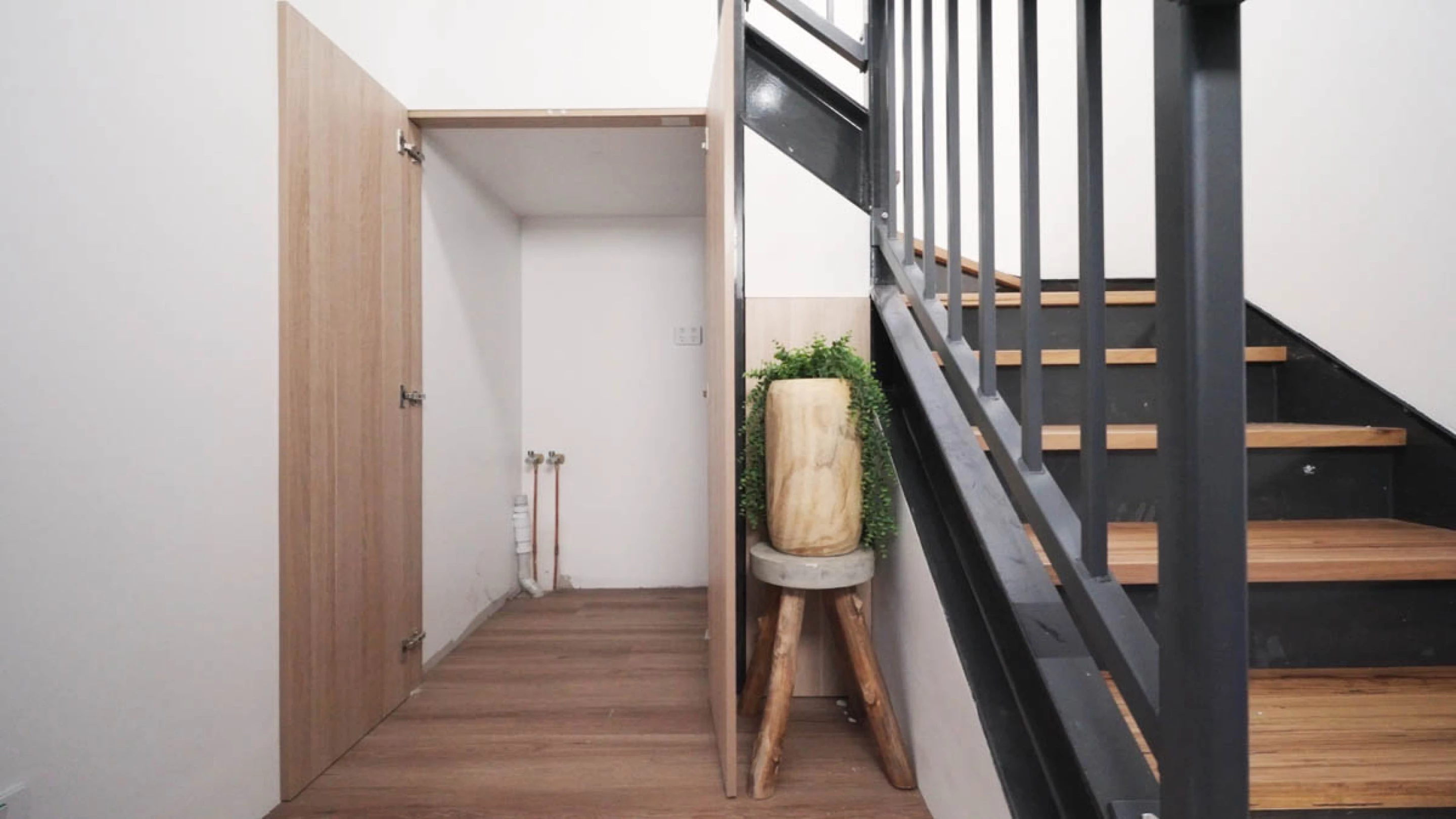 escalier bois et acier