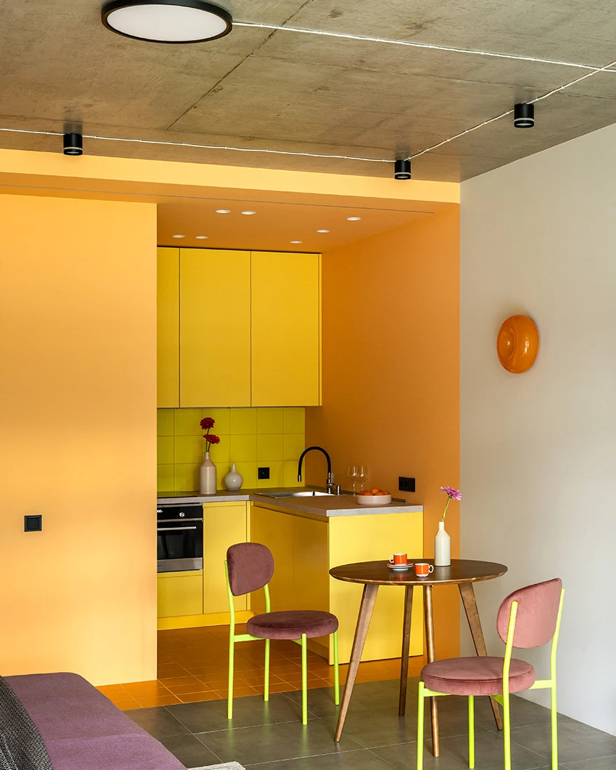 cuisine jaune studio 39m2 décoration design et colorée cuisine jaune studio 39m2 décoration design et colorée