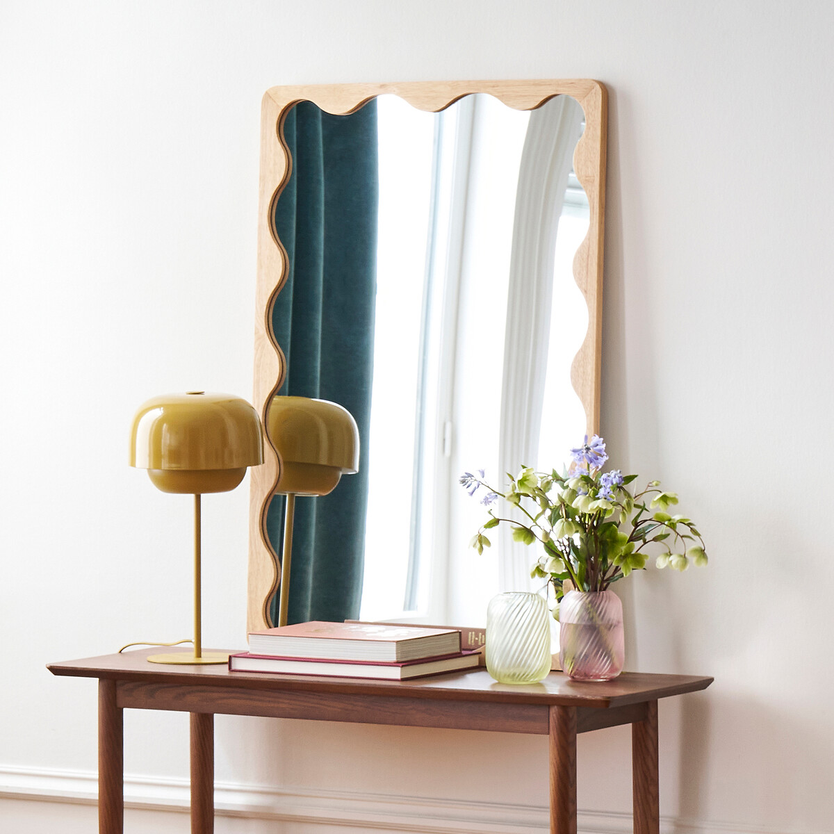 entrée avec console miroir et lampe décoration automne 2025 entrée avec console miroir et lampe décoration automne 2025