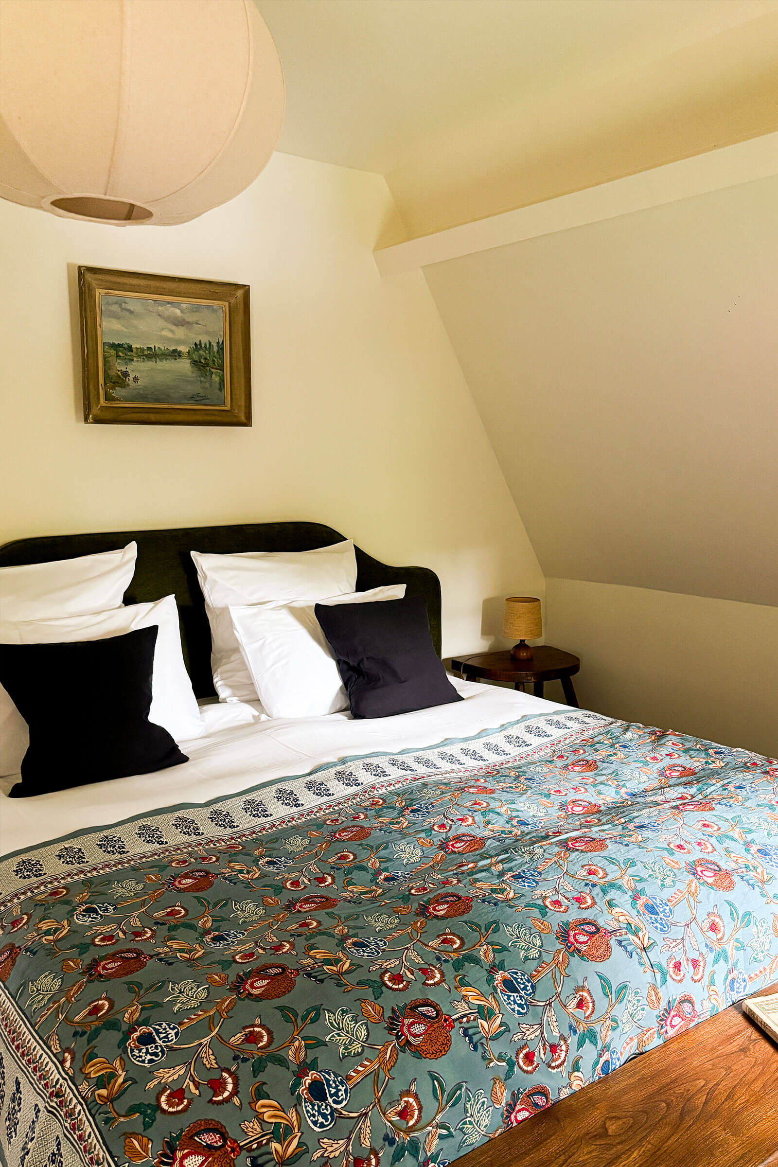 chambre mansardée maison de campagne Velvet House