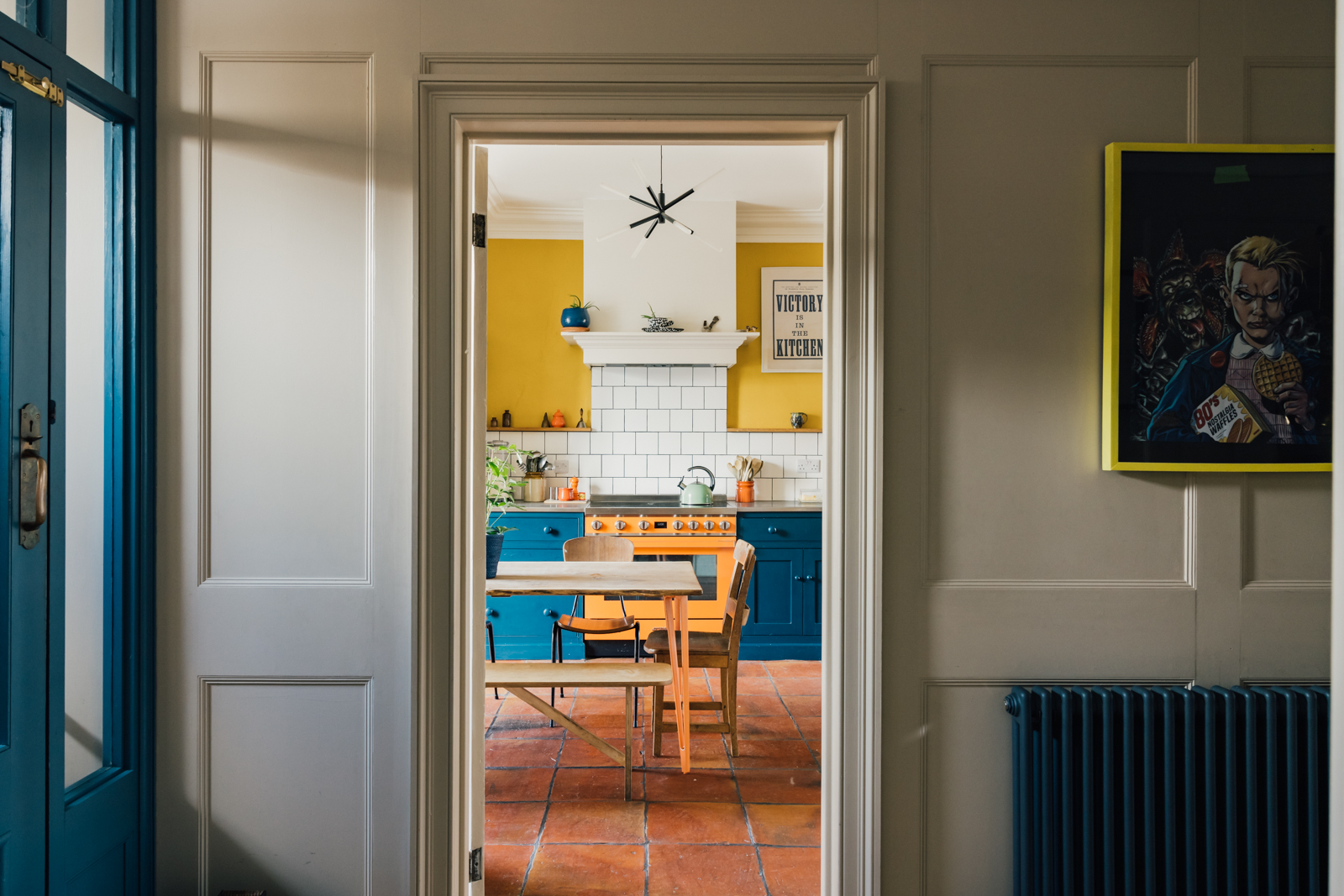 entrée et cuisine bleue et jaune décoration vintage entrée et cuisine bleue et jaune décoration vintage