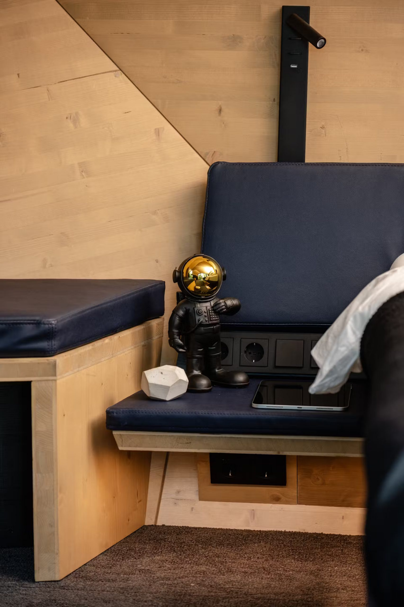 intérieur bois tiny house Pebl Grand par Hello Wood intérieur bois tiny house Pebl Grand par Hello Wood