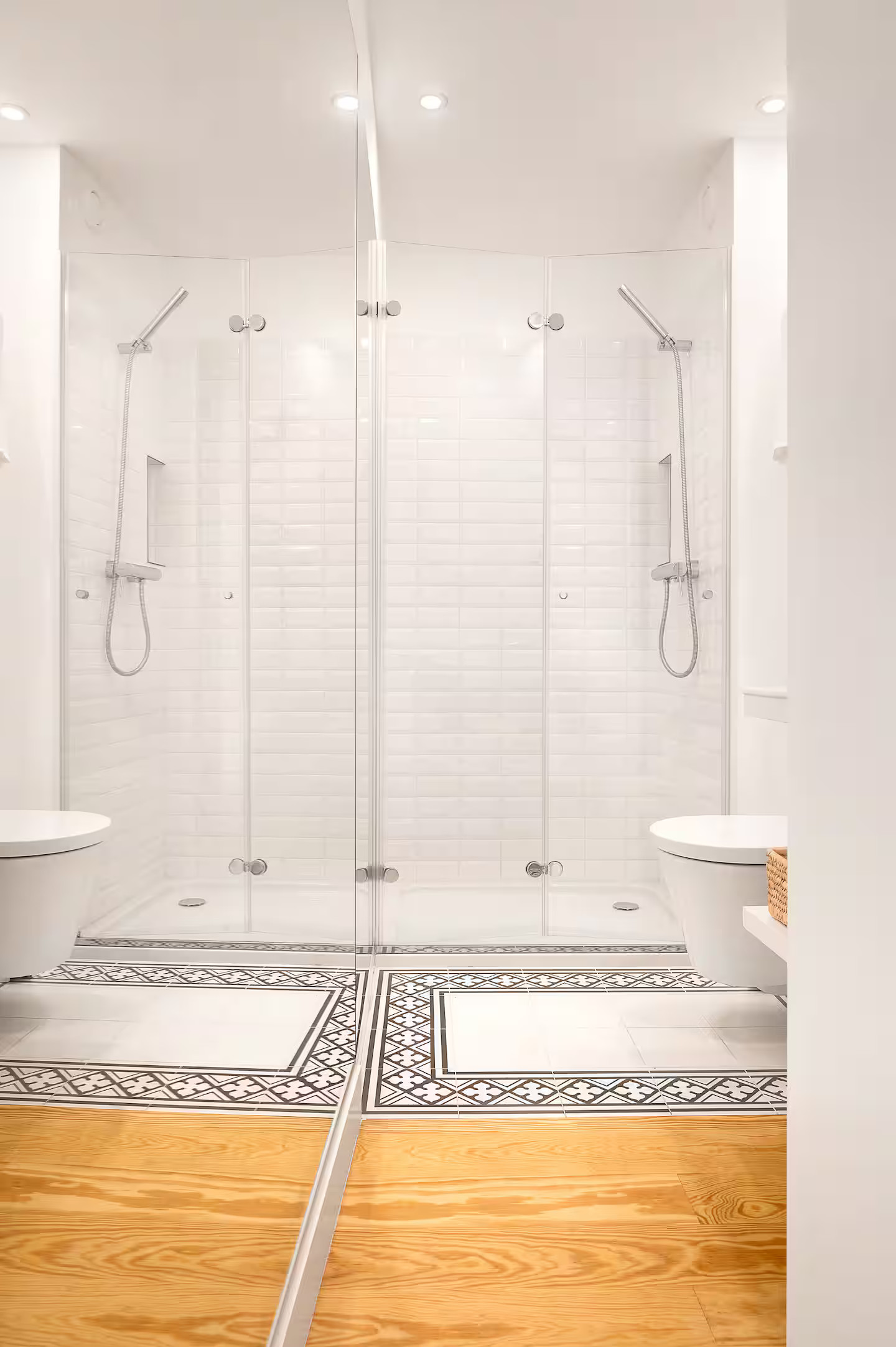 salle de bain blanche moderne sol carrelage et parquet salle de bain blanche moderne sol carrelage et parquet