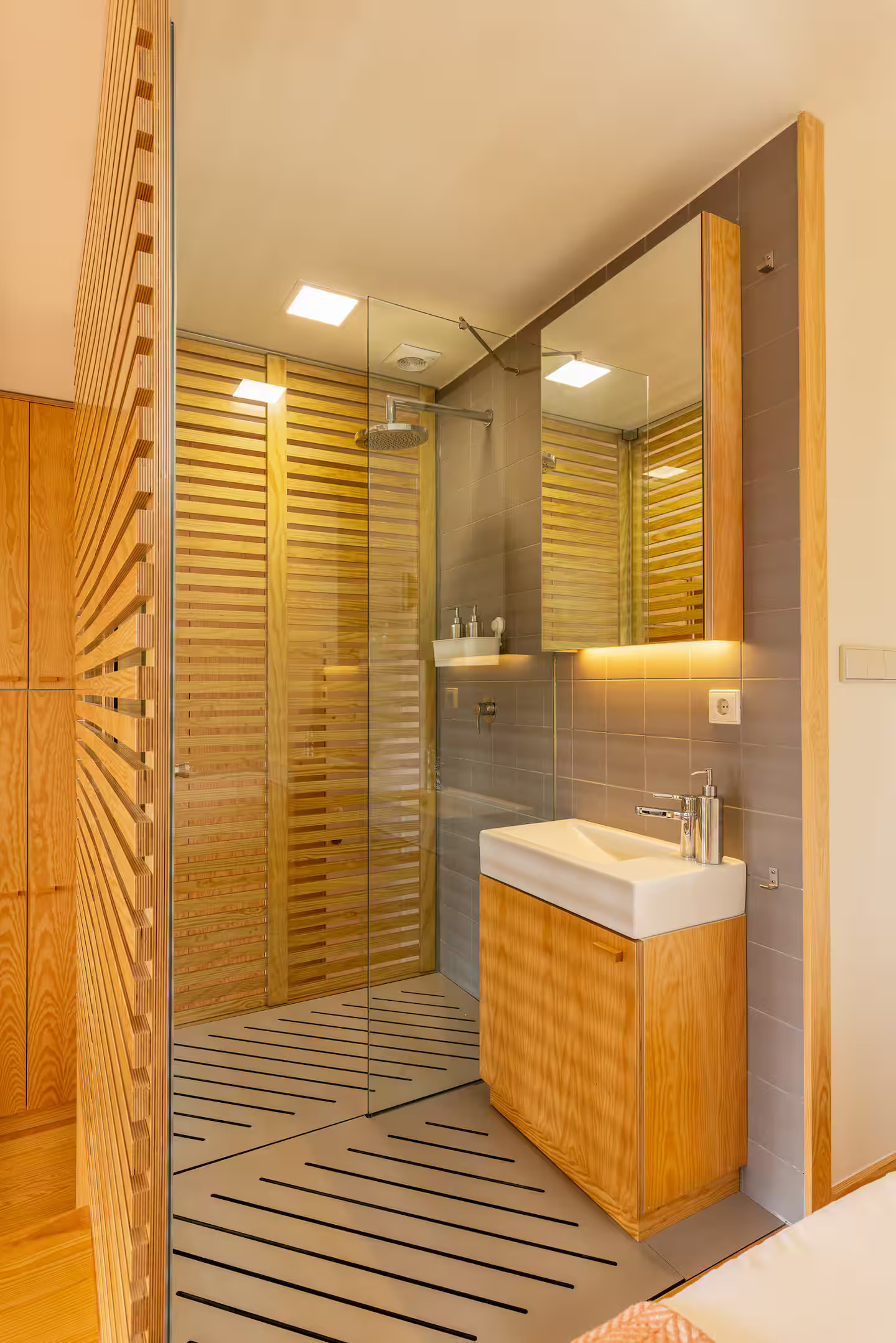 salle de bain ouverte mini loft studio 35m2 décoration inspirée par le Japon salle de bain ouverte mini loft studio 35m2 décoration inspirée par le Japon