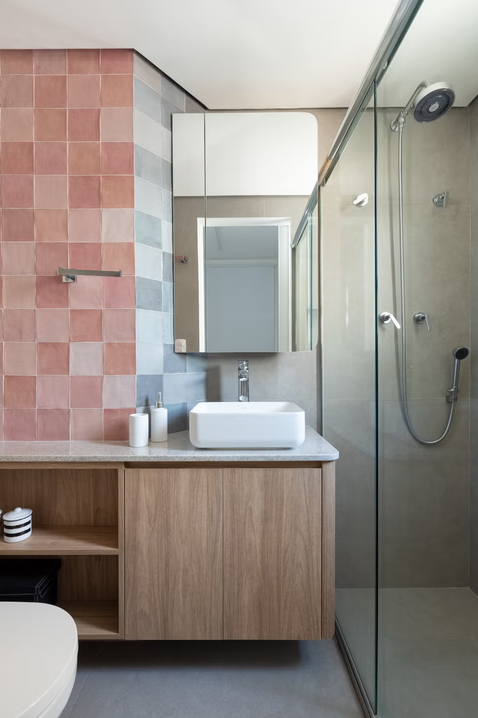 salle de bain zelliges roses