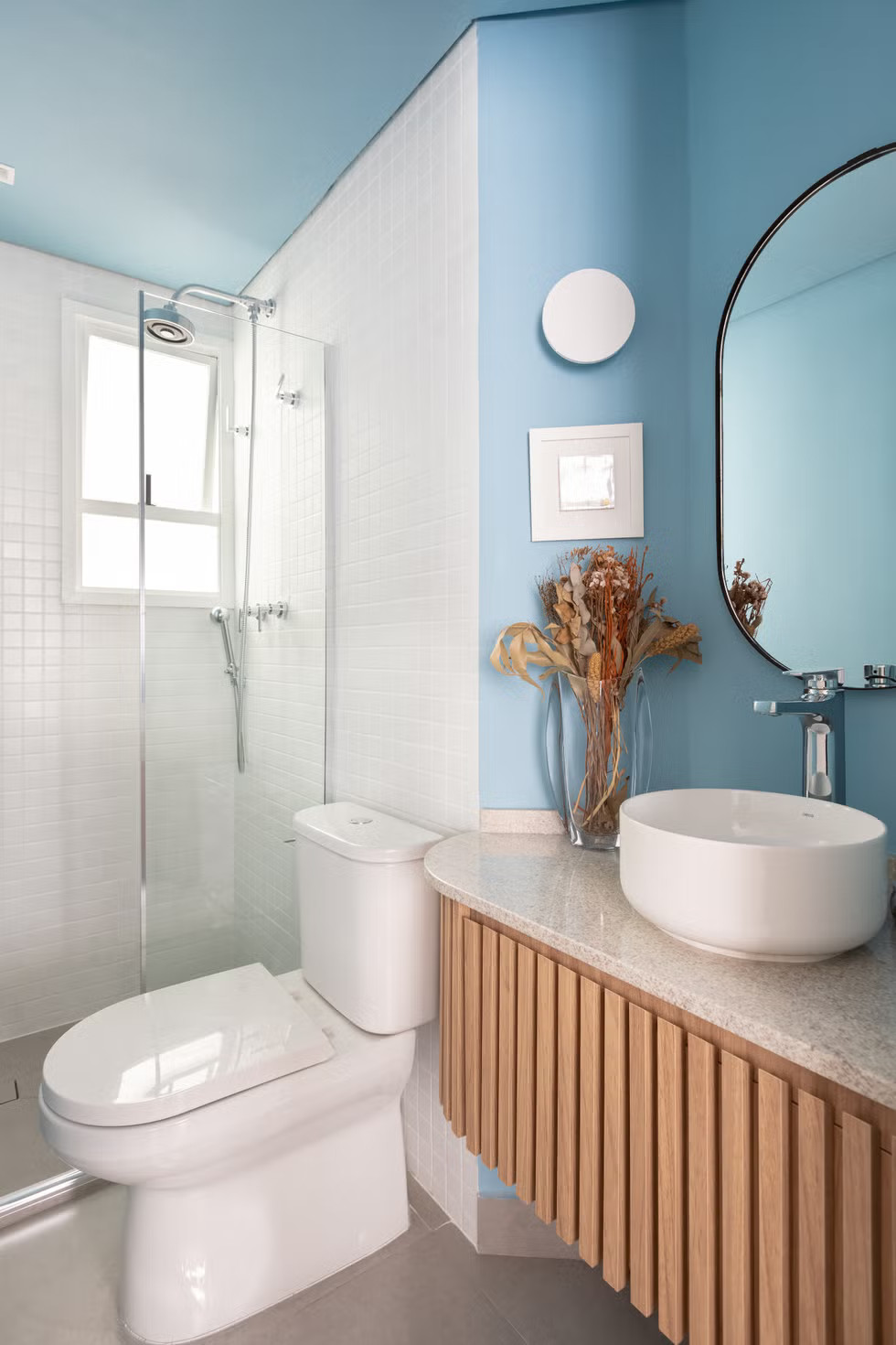 salle de bain murs bleus