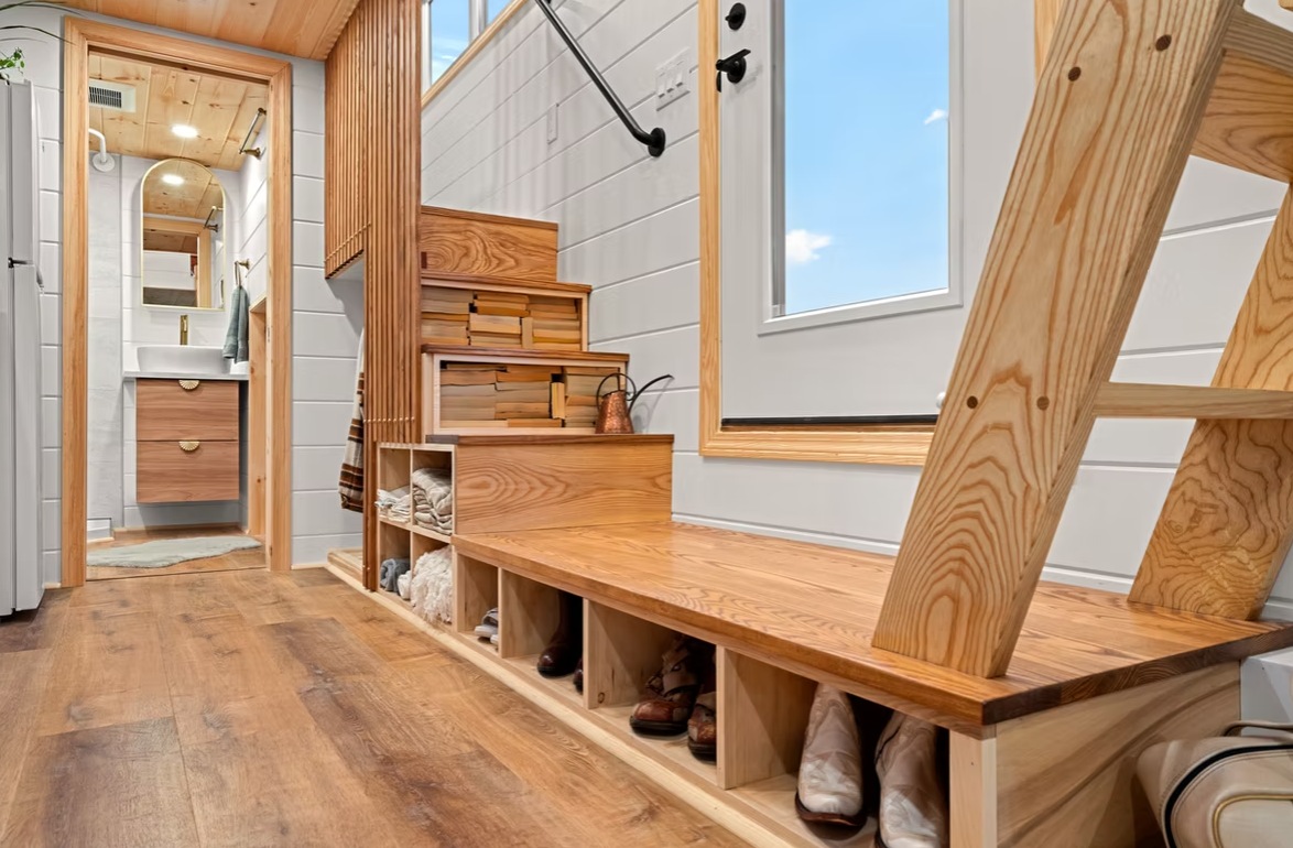 escalier avec rangements tiny house 29m2 escalier avec rangements tiny house 29m2