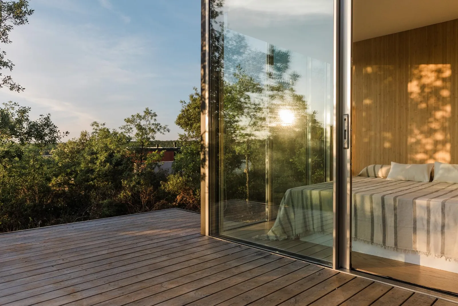 chambre et terrasse maison préfabriquée Tini Living