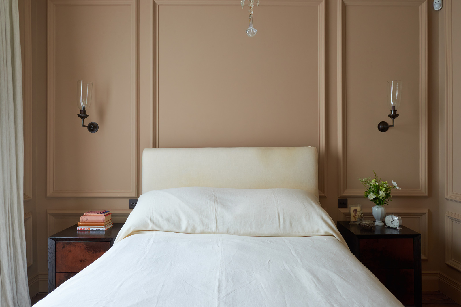 chambre couleur vieux rose avec cheminée ancienne chambre couleur vieux rose avec cheminée ancienne