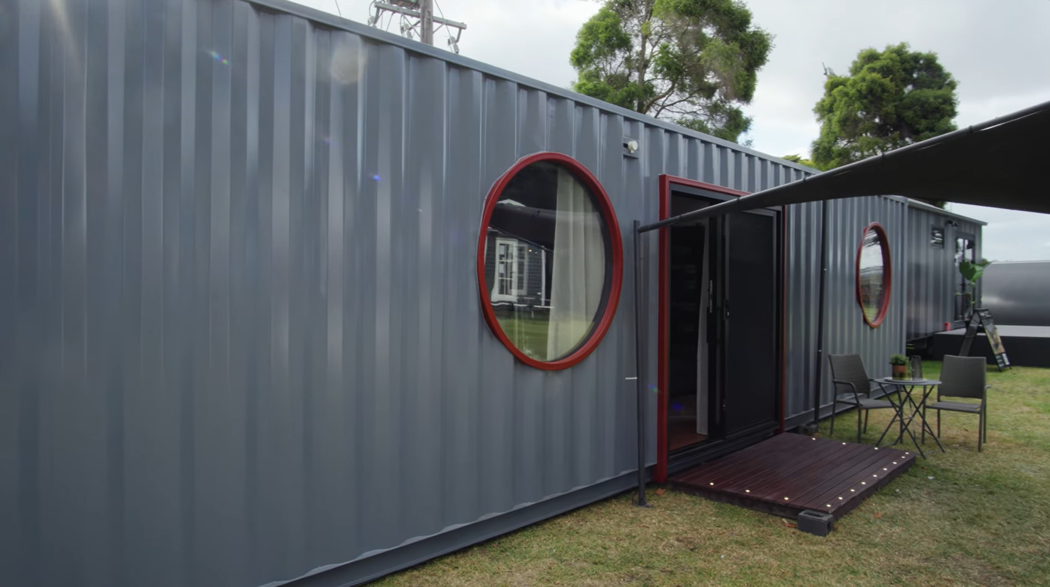 Une petite maison container de 50m2 pour une vie à l'année